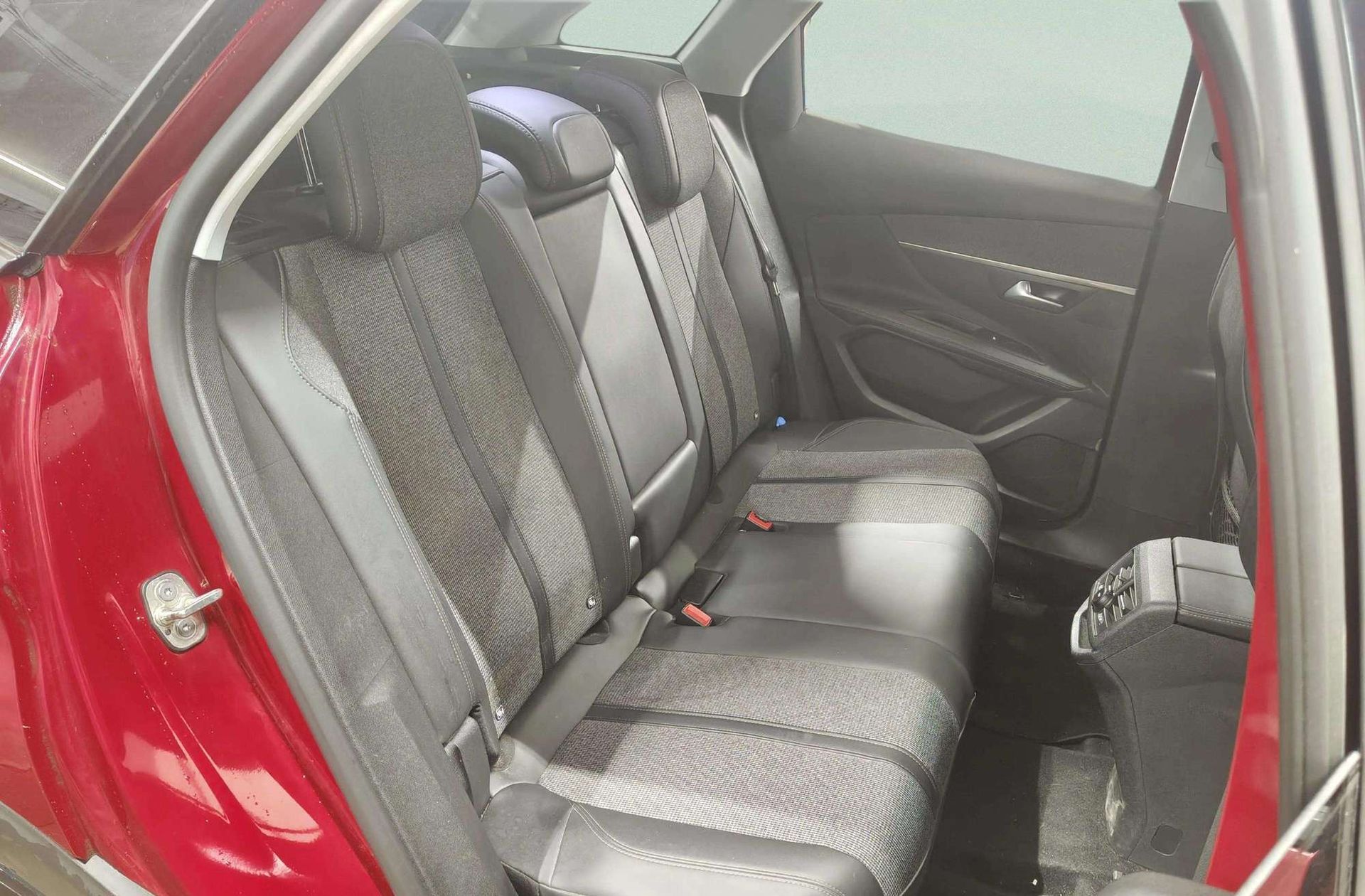 Peugeot 3008 BlueHDi 130 Allure - foto 16