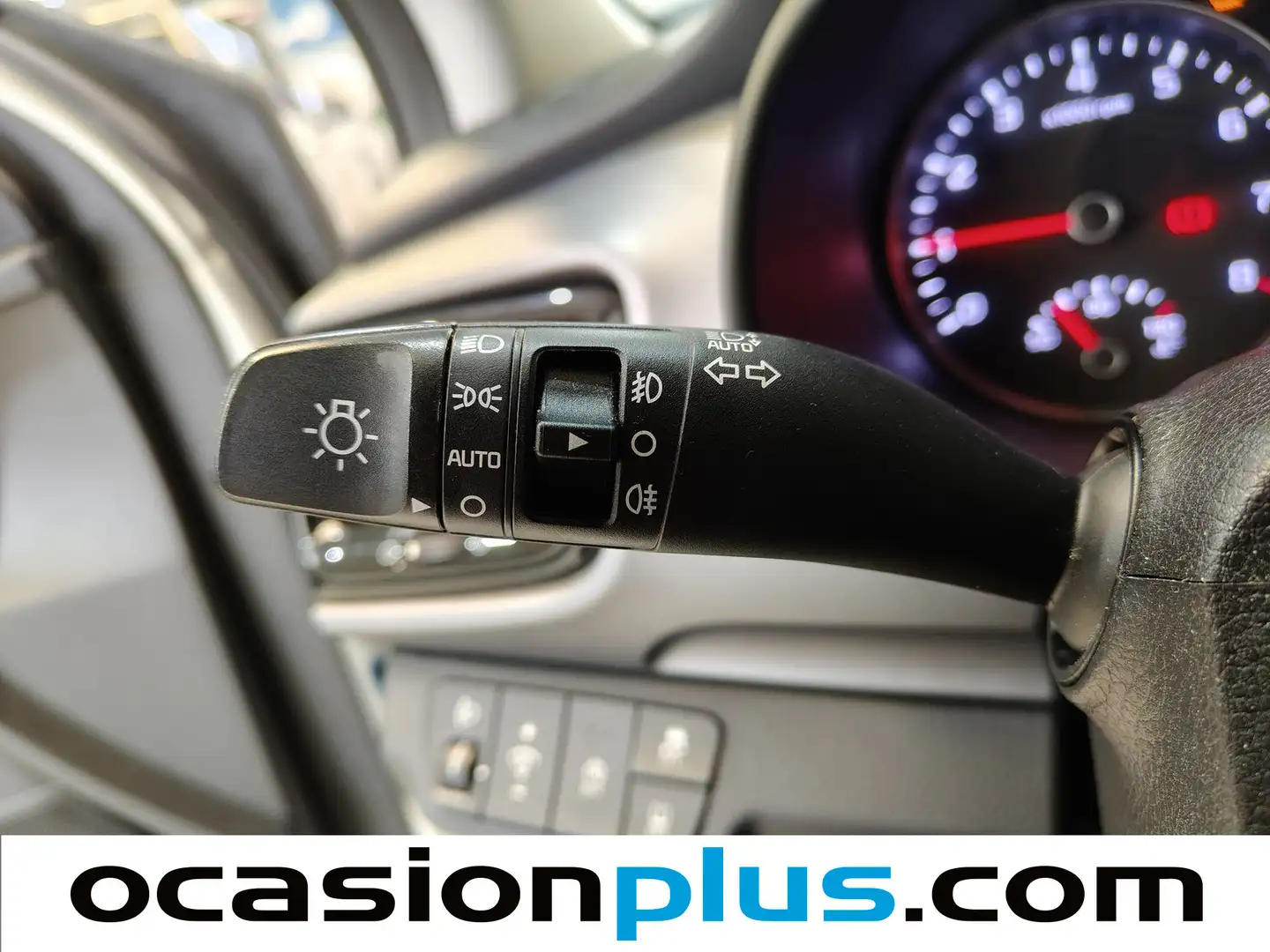 Foto KIA Stonic Kia Stonic 1.0 T-GDi MHEV Drive DCT (120 CV)