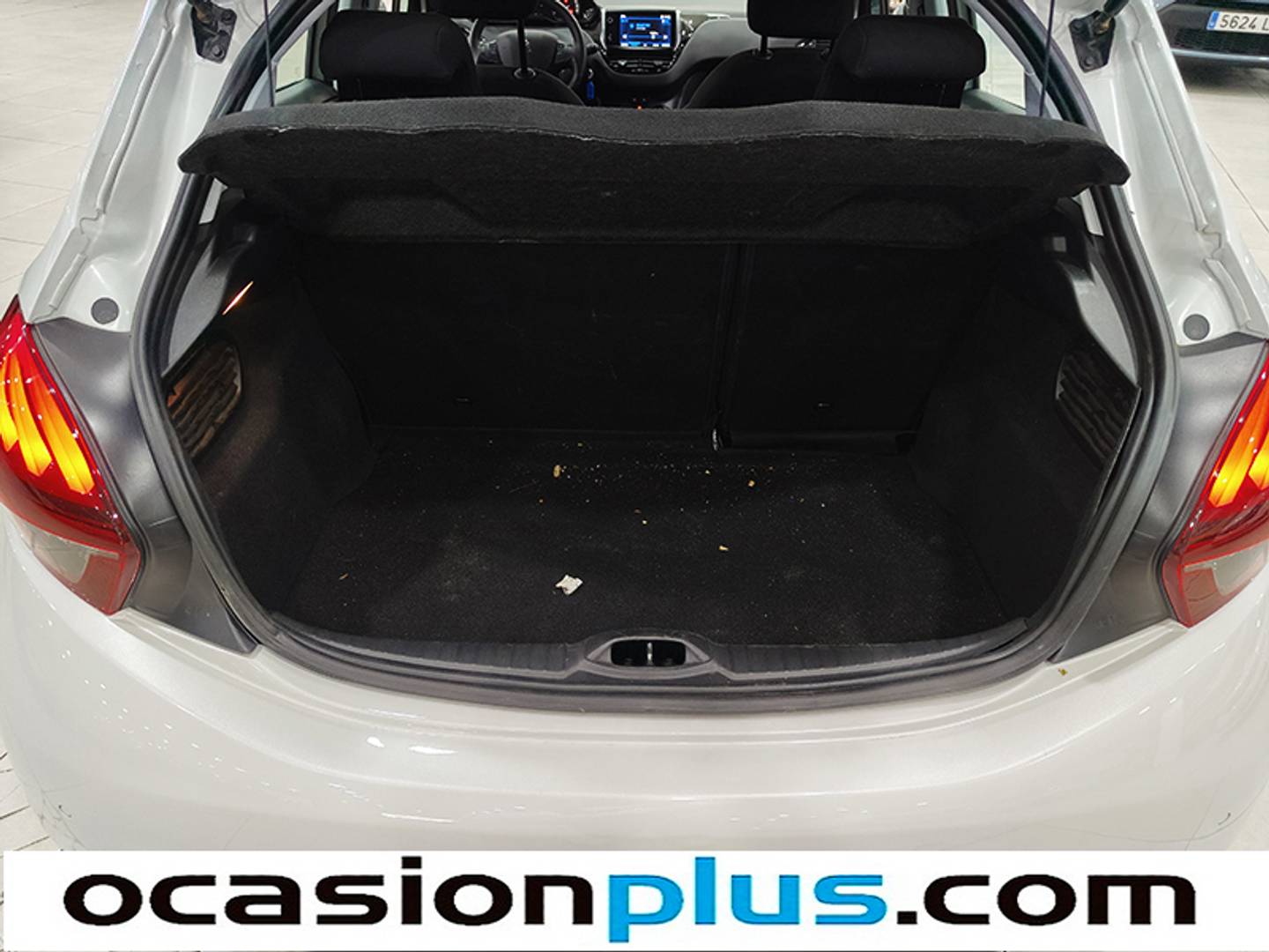 Foto Peugeot 208 Peugeot 208 PureTech 110 Signature (110 CV)