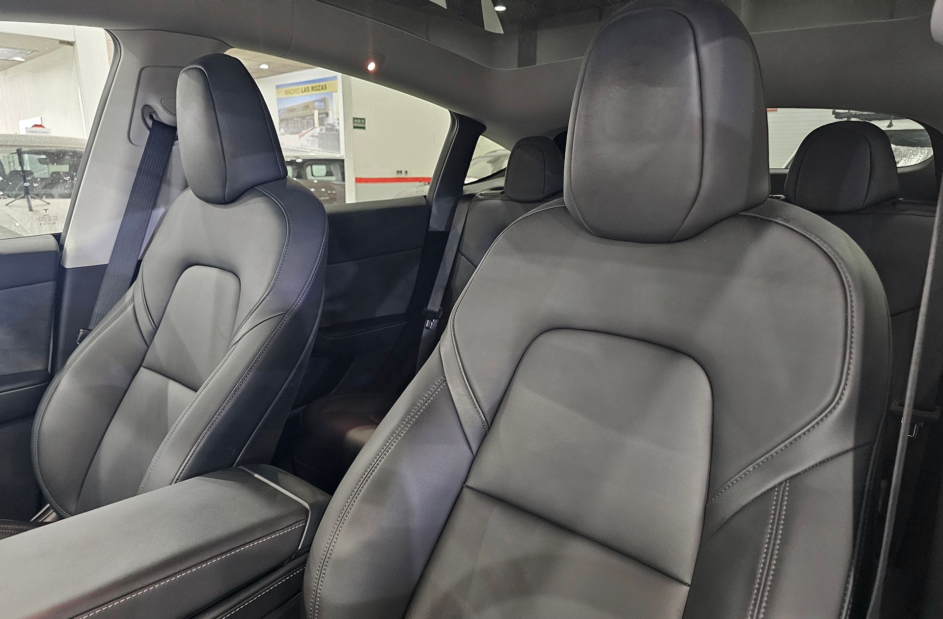 Tesla Model Y Tracción Trasera RWD - foto 11