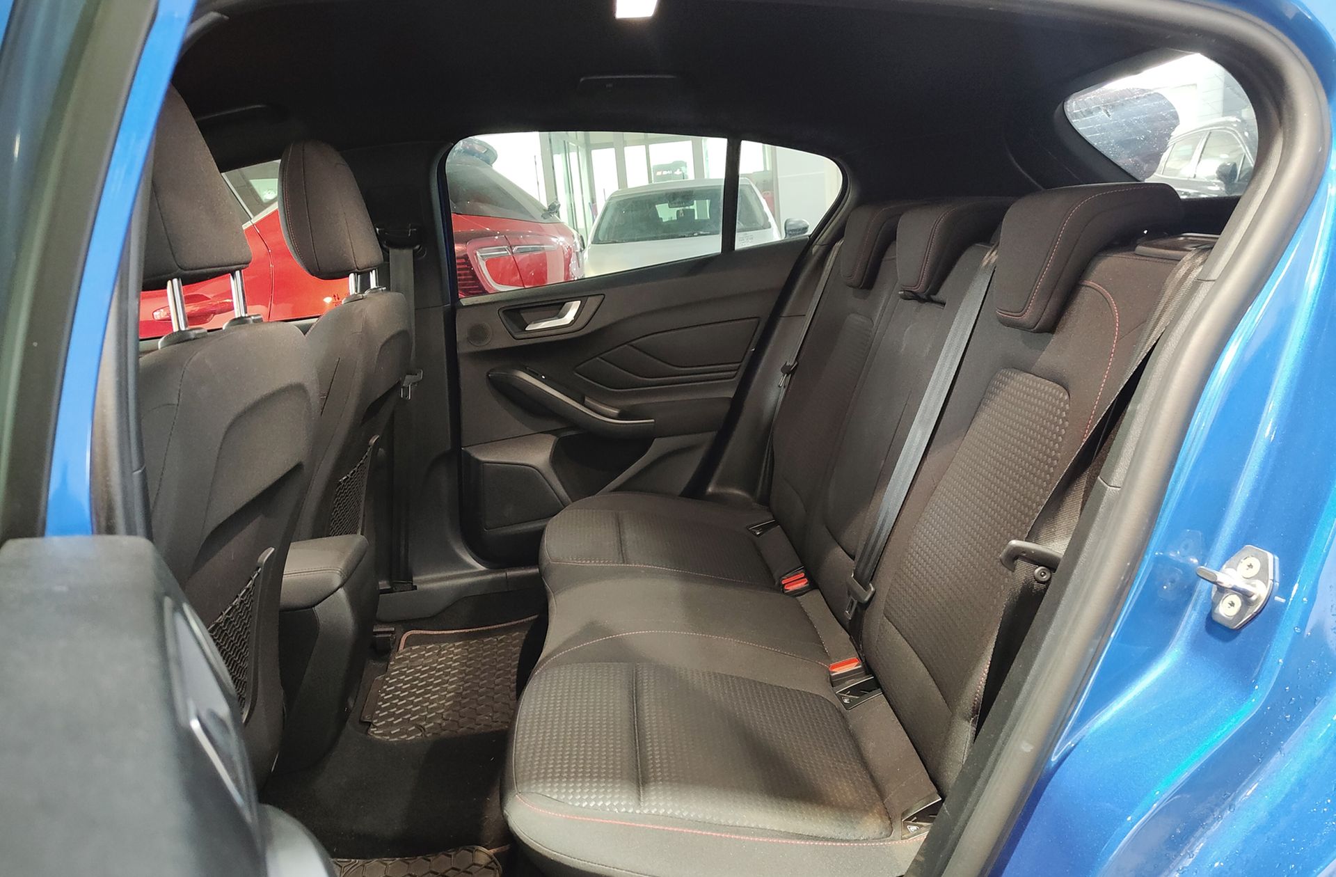 Ford Focus 1.0 EcoBoost MHEV ST-Line - foto 13