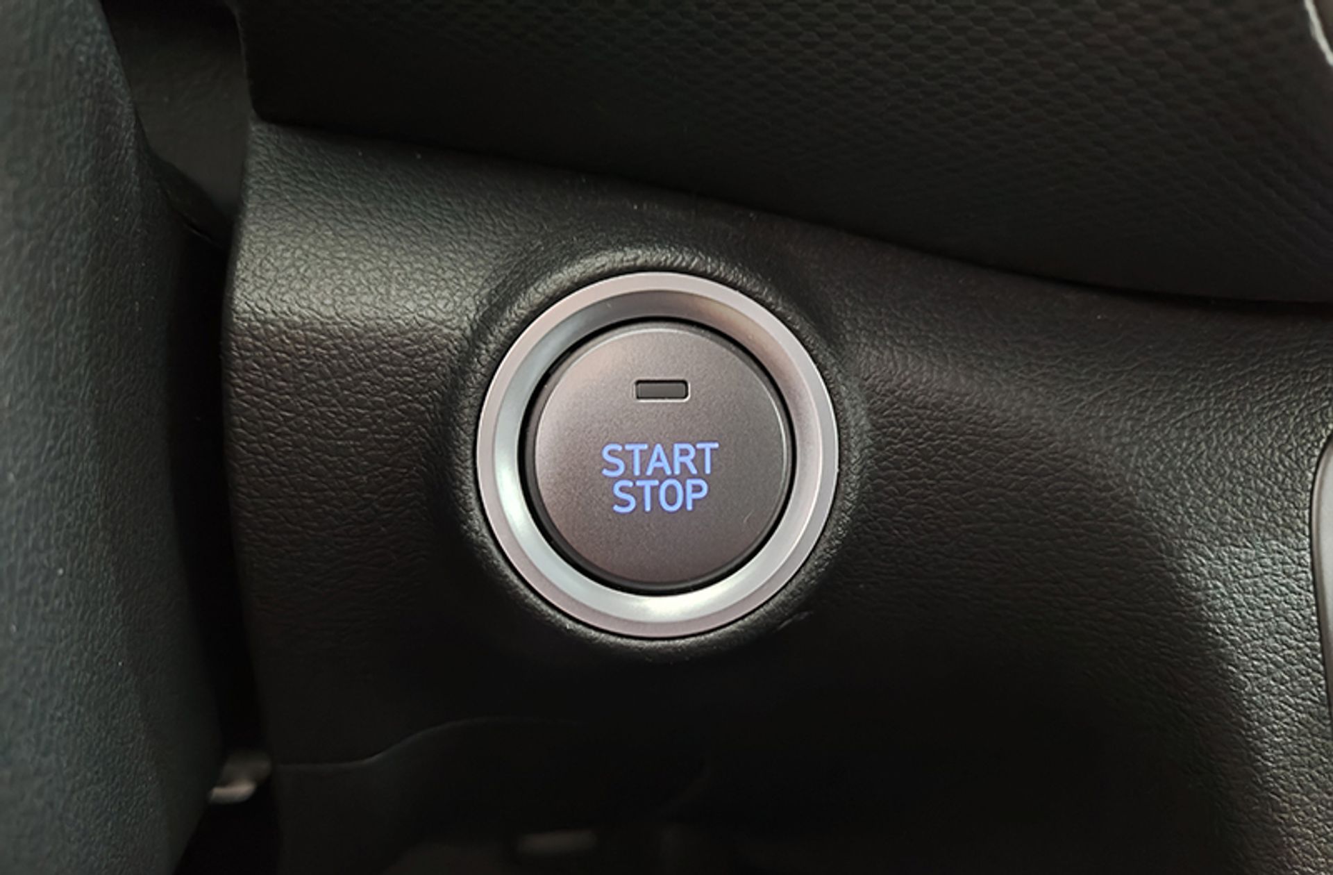 Hyundai Kona EV Tecno - foto 27