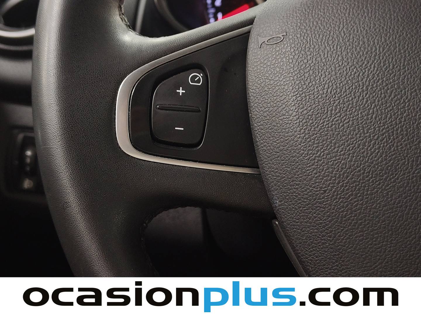 Extras del Renault Clio Renault Clio Limited 1.2 16v (75 CV)