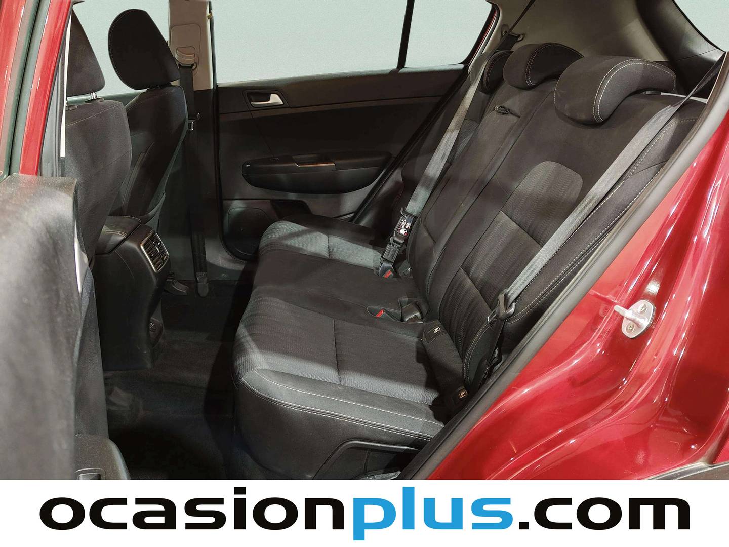 Foto asientos traseros KIA Sportage KIA Sportage 1.6 CRDi Business 4x2 DCT (136 CV)