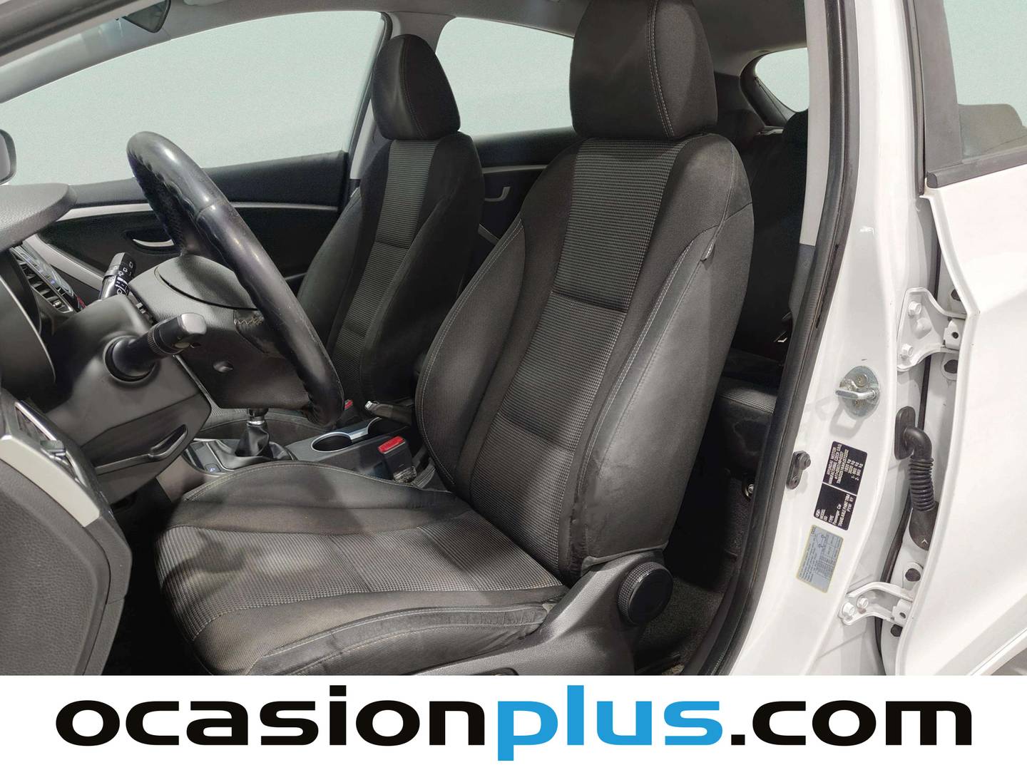 Foto asientos delanteros Hyundai i30 Hyundai i30 1.4 MPI BlueDrive 25 Aniversario (100 CV)