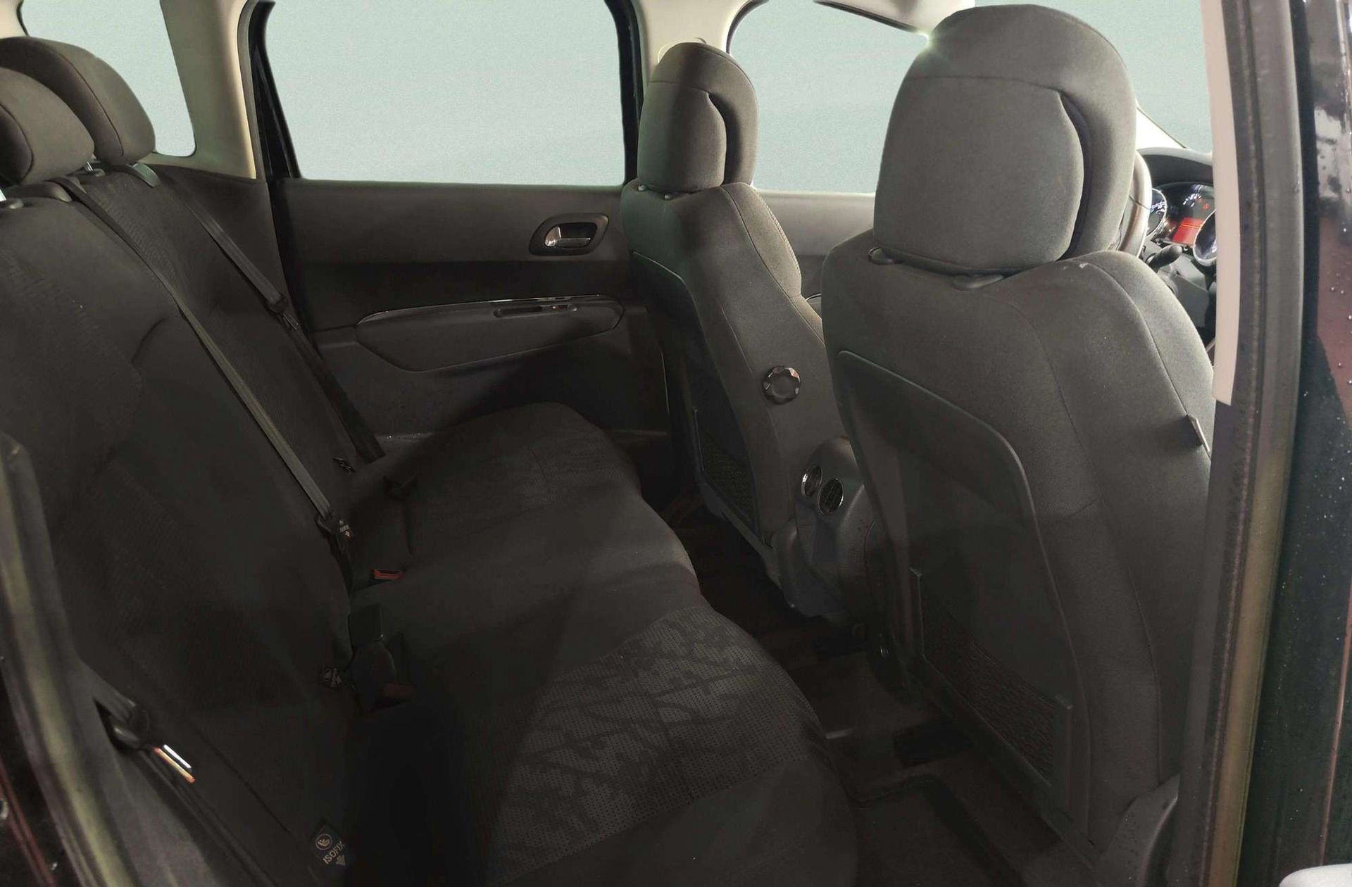 Peugeot 3008 Hybrid4 - foto 17
