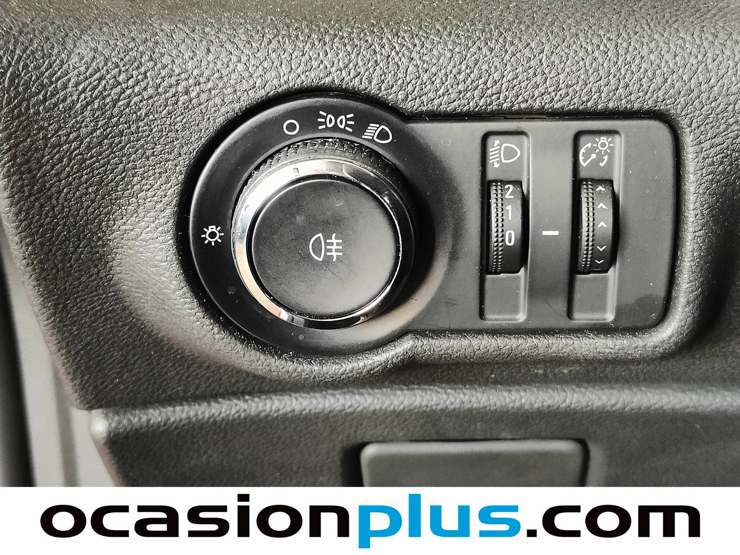 Equipamiento del Opel Astra Opel Astra 1.4 Essentia (100 CV)