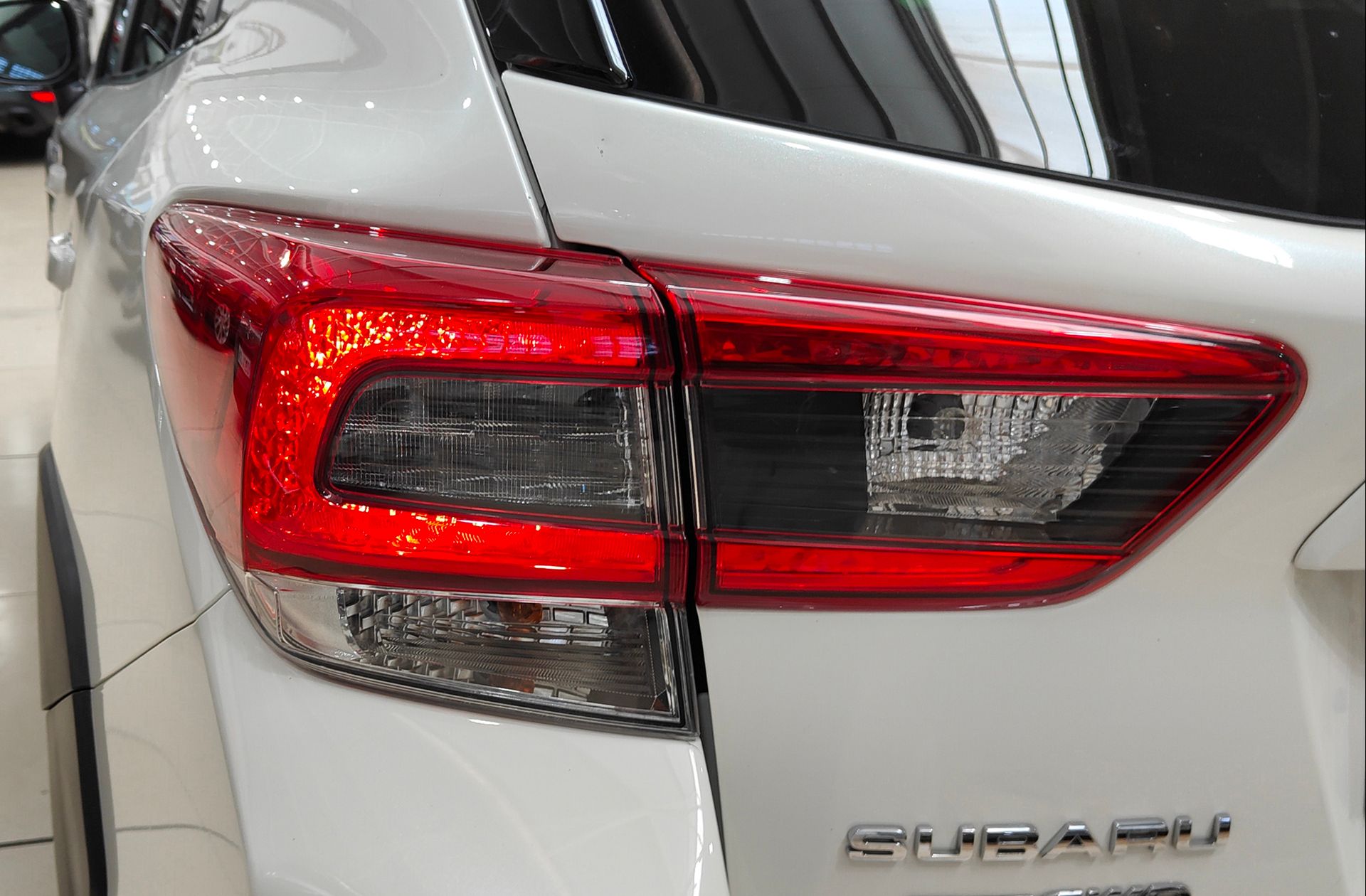 Subaru XV 2.0i Hybrid Executive Plus CVT - foto 16