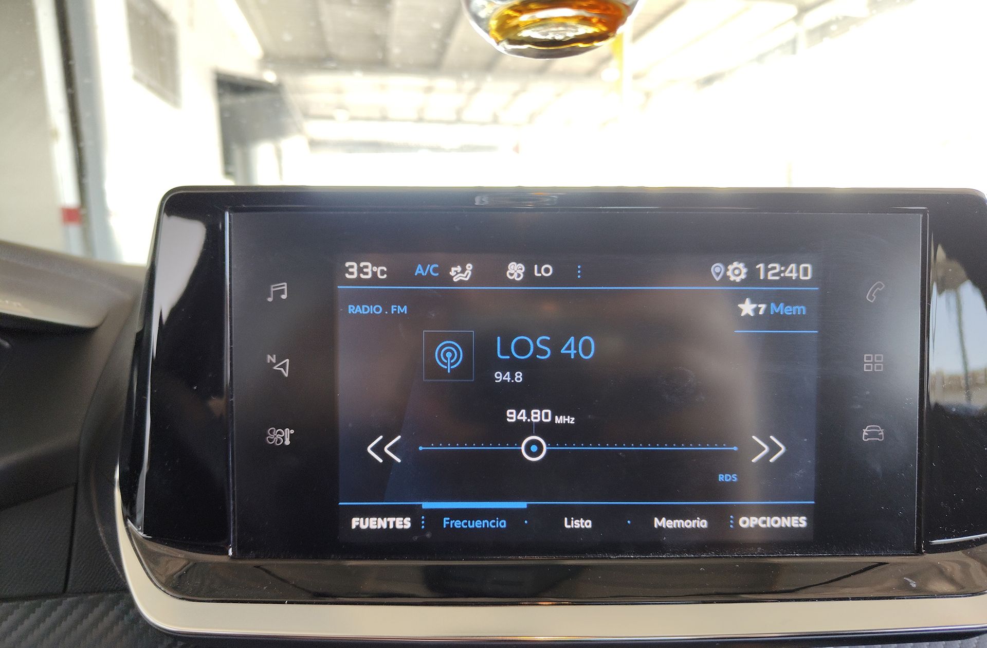 Peugeot 208 BlueHDi 100 Allure Pack - foto 32