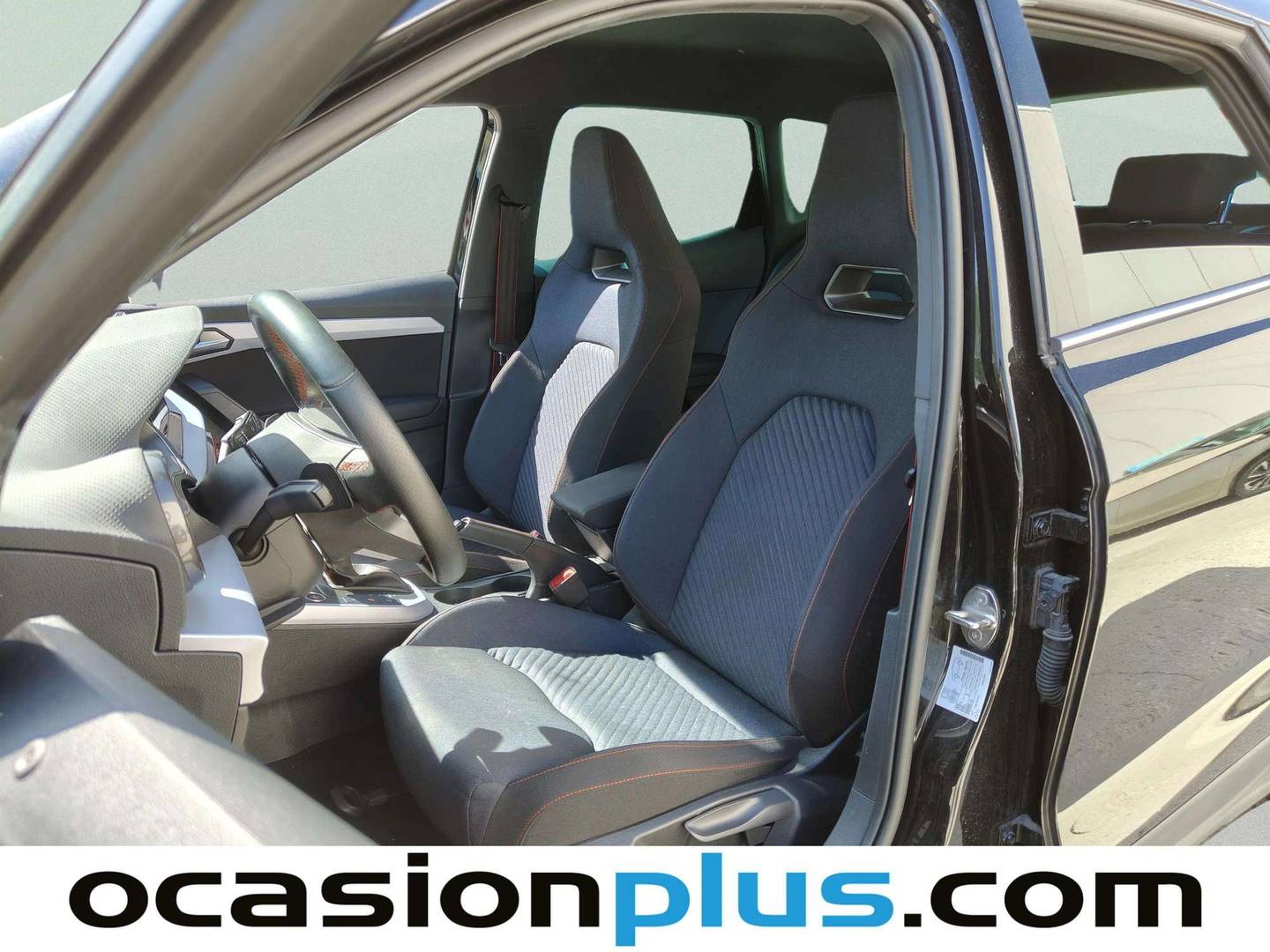 Foto asientos delanteros Seat Arona Seat Arona 1.5 TSI FR Special Edition DSG (150 CV)