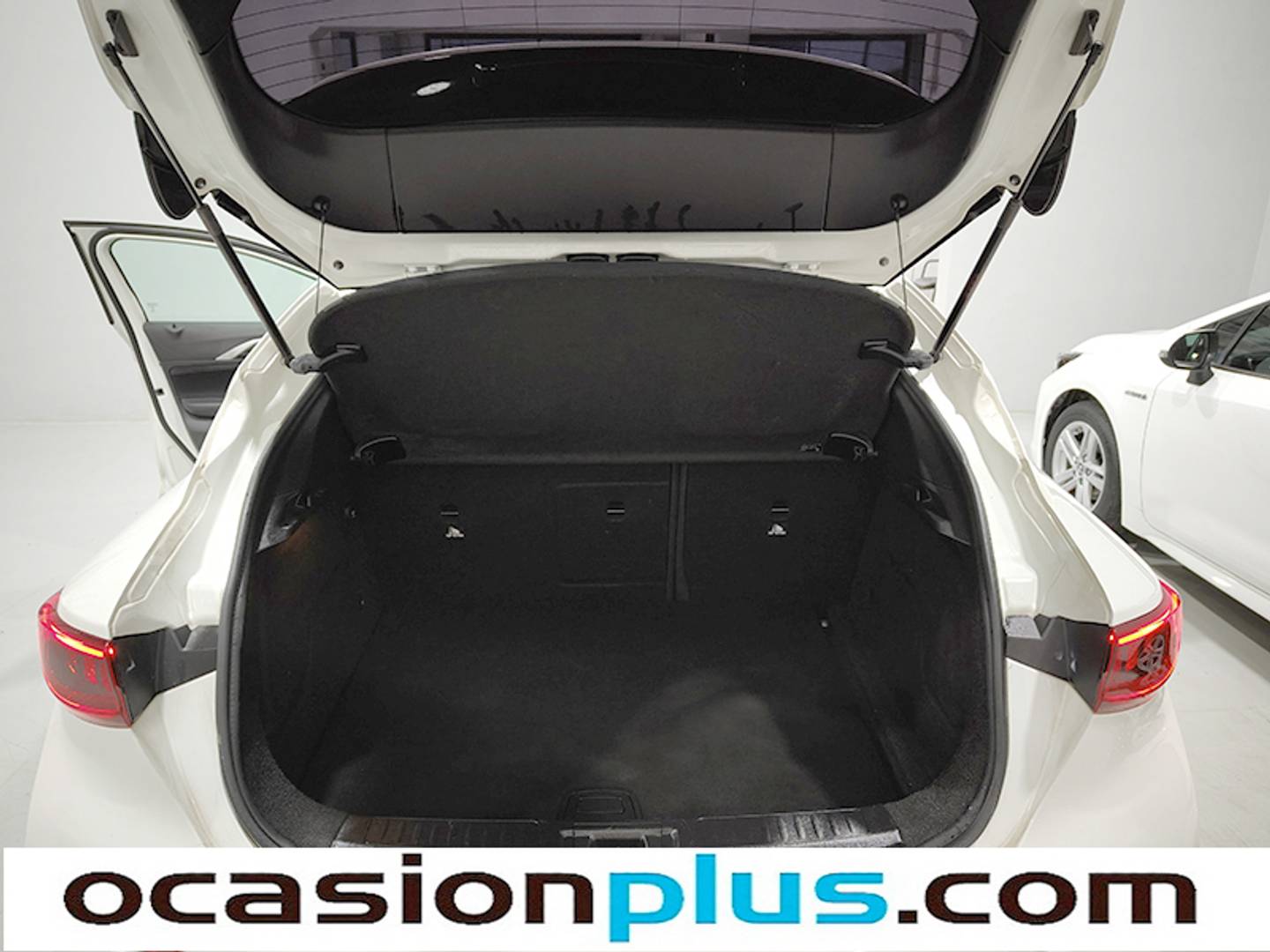 Foto Infiniti Q30 Infiniti Q30 1.6T Premium (122 CV)