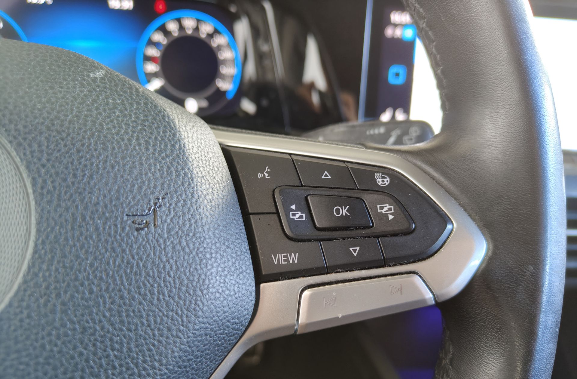 Volkswagen Golf Life 2.0 TDI DSG - foto 28