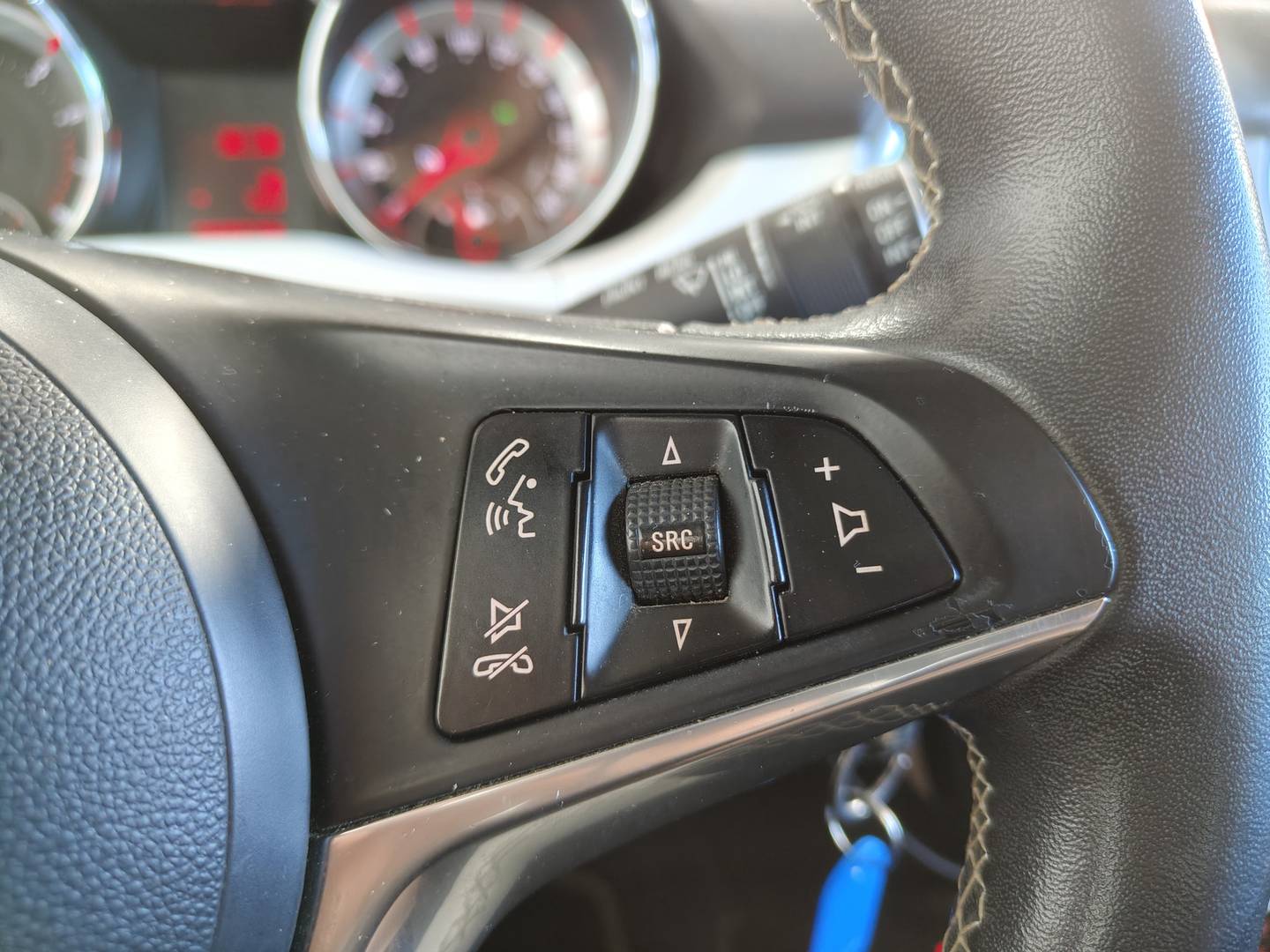 Foto Opel Adam Opel Adam 1.4 XEL Glam (87 CV)