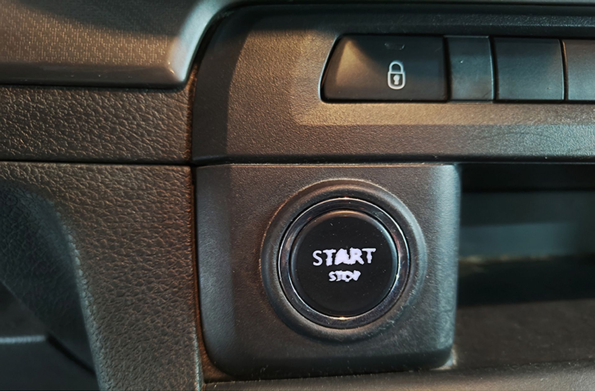 Citroën SpaceTourer BlueHDi 180 Feel Talla M EAT6 8 plazas - foto 24