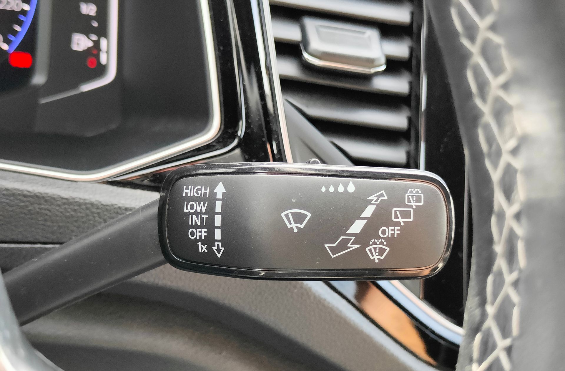 Volkswagen T-Roc Sport 1.5 TSI DSG - foto 29