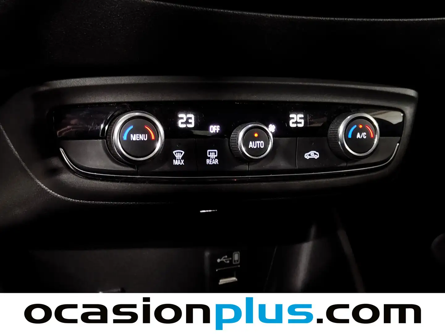 Foto Opel Crossland X Opel Crossland X 1.2 S&S Design Line 120 Aniversario (110 CV)