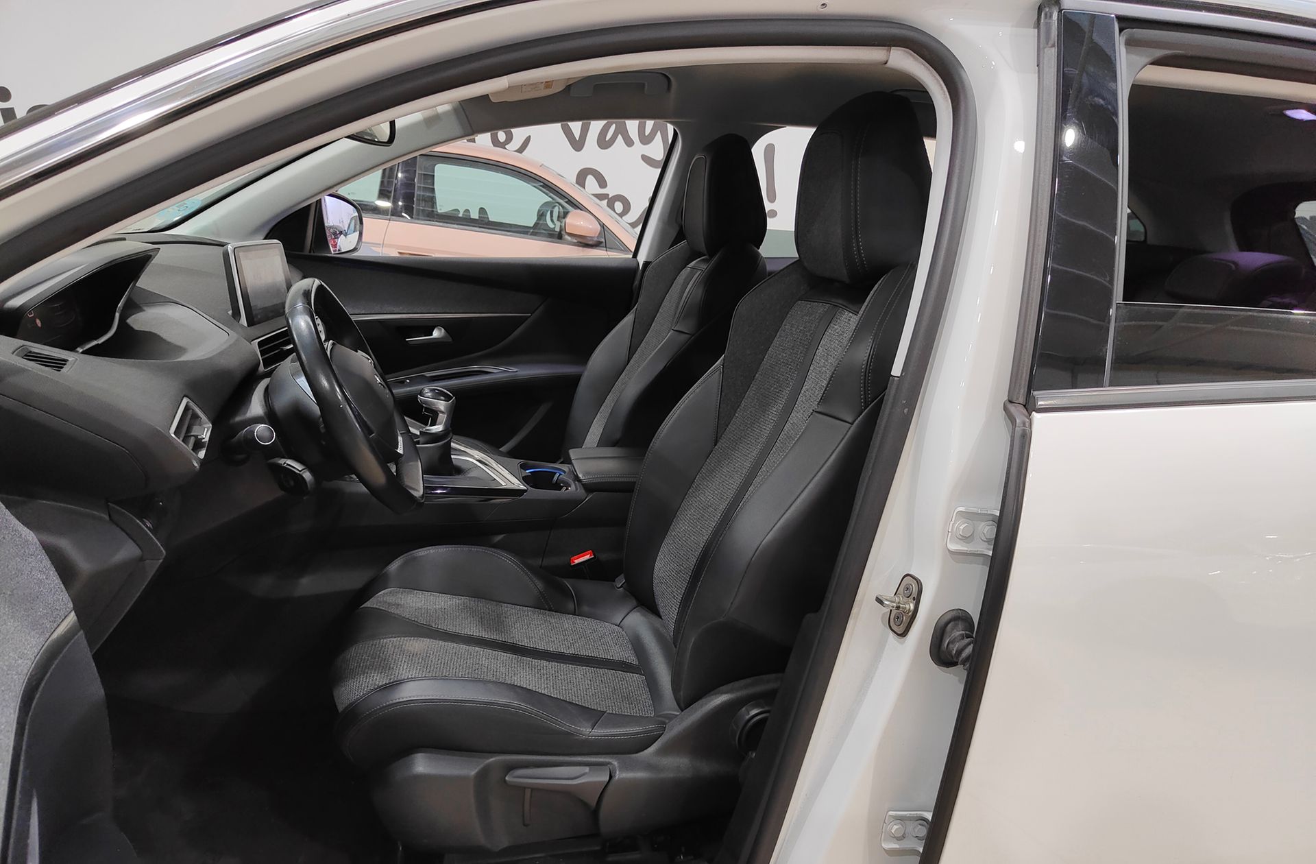 Peugeot 3008 BlueHDi 130 Allure - foto 11