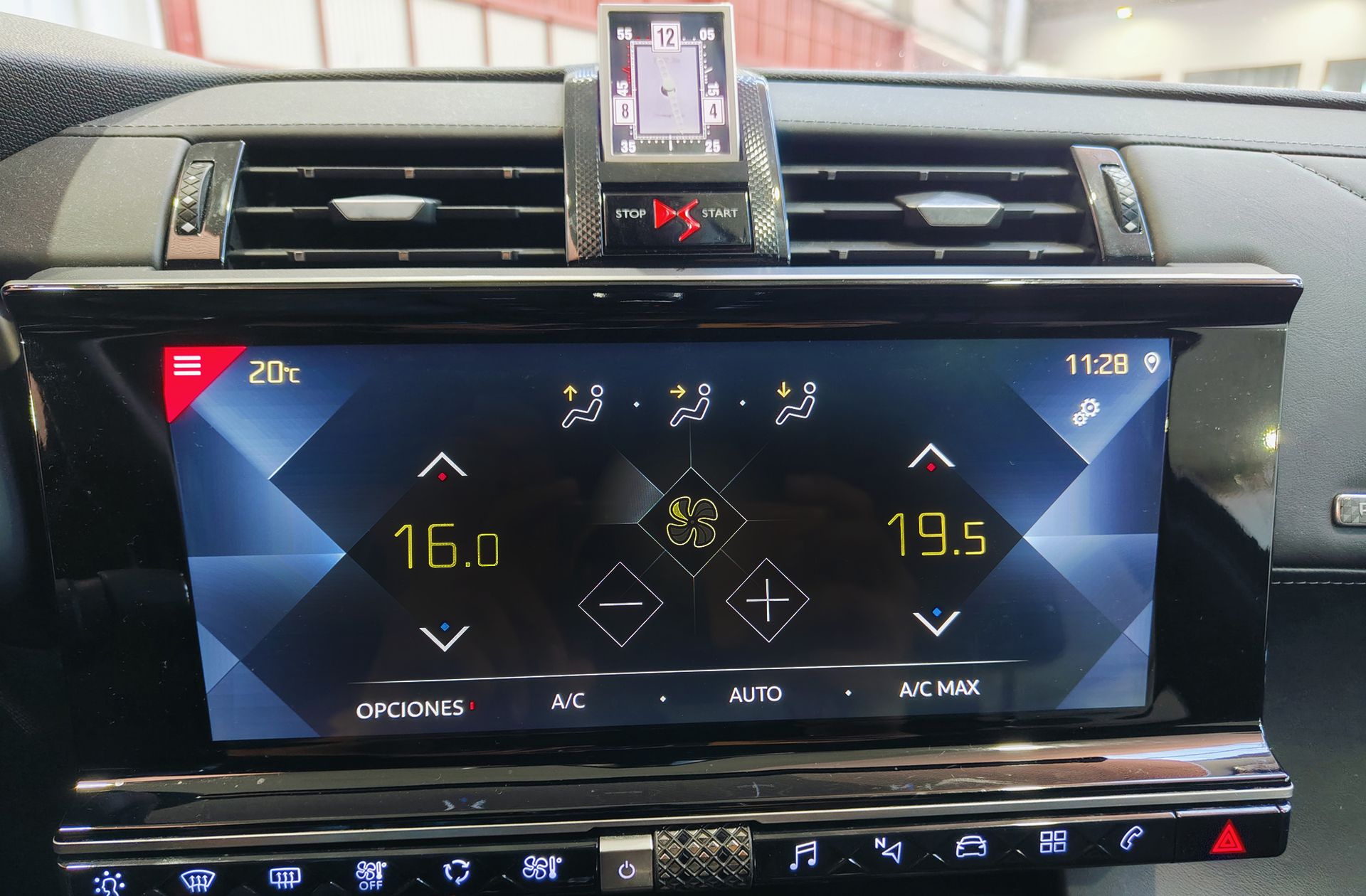 DS DS 7 Crossback BlueHDi 180 So Chic - foto 39