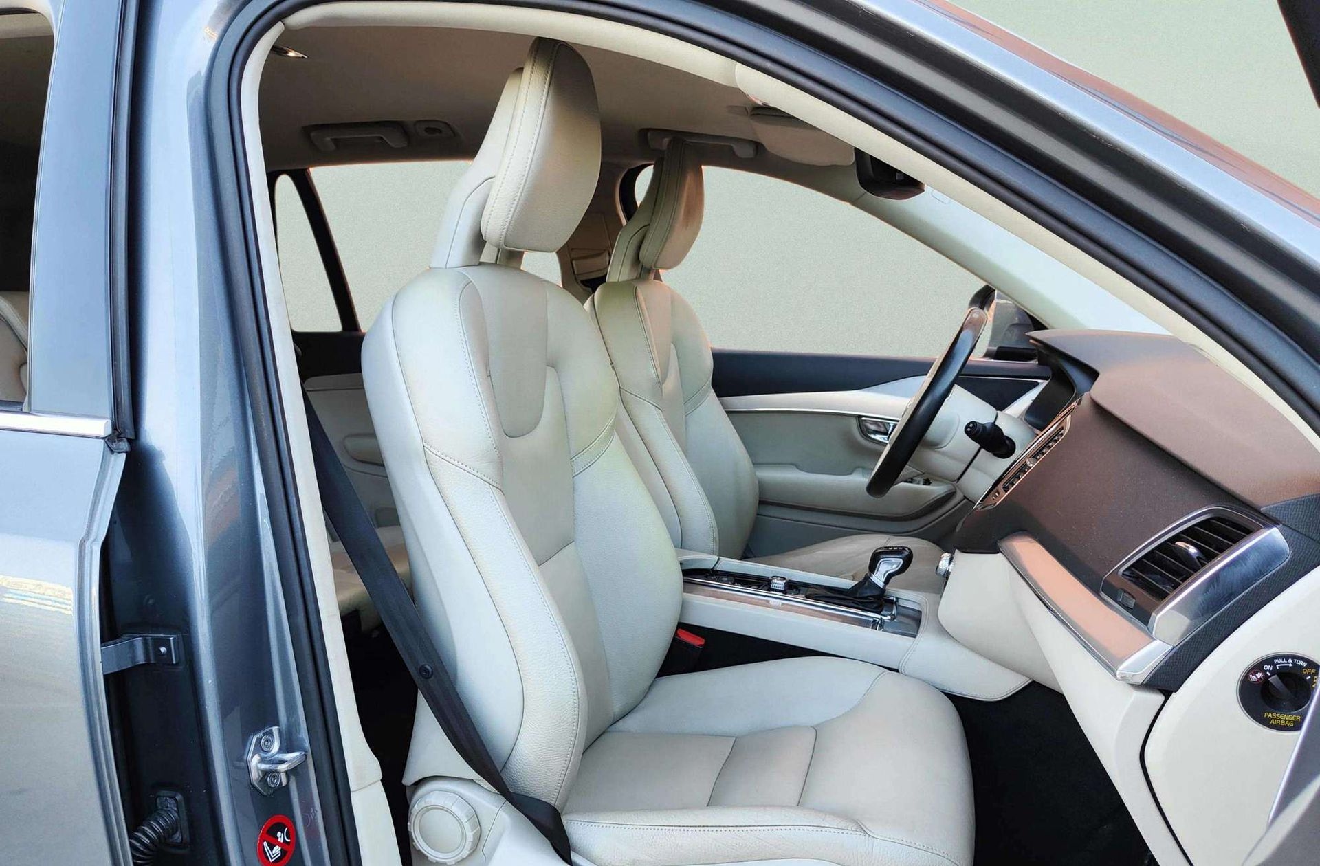 Volvo XC90 T5 Momentum AWD 7 plazas - foto 24