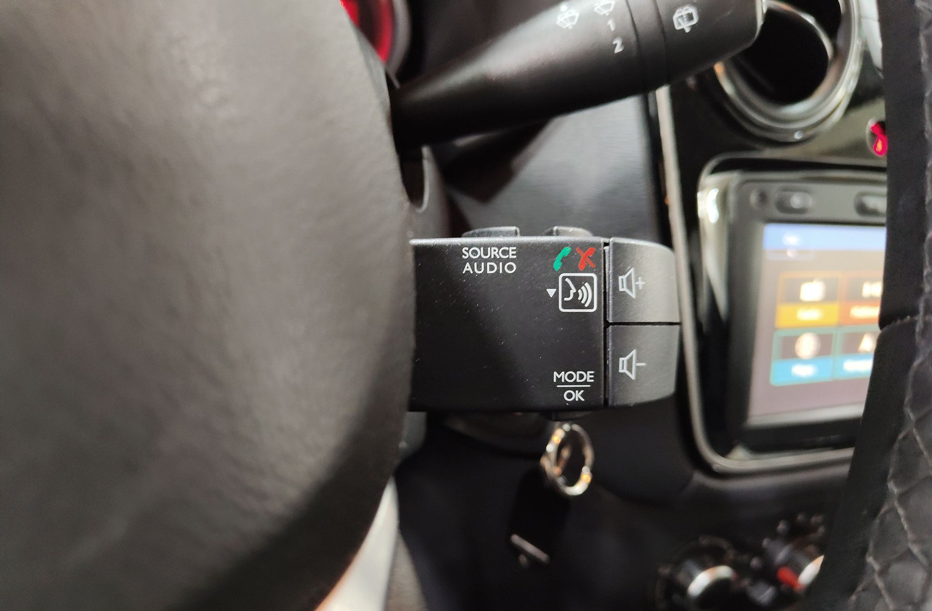 Dacia Lodgy Serie Limitada Nómada 1.6 7 plazas - foto 36