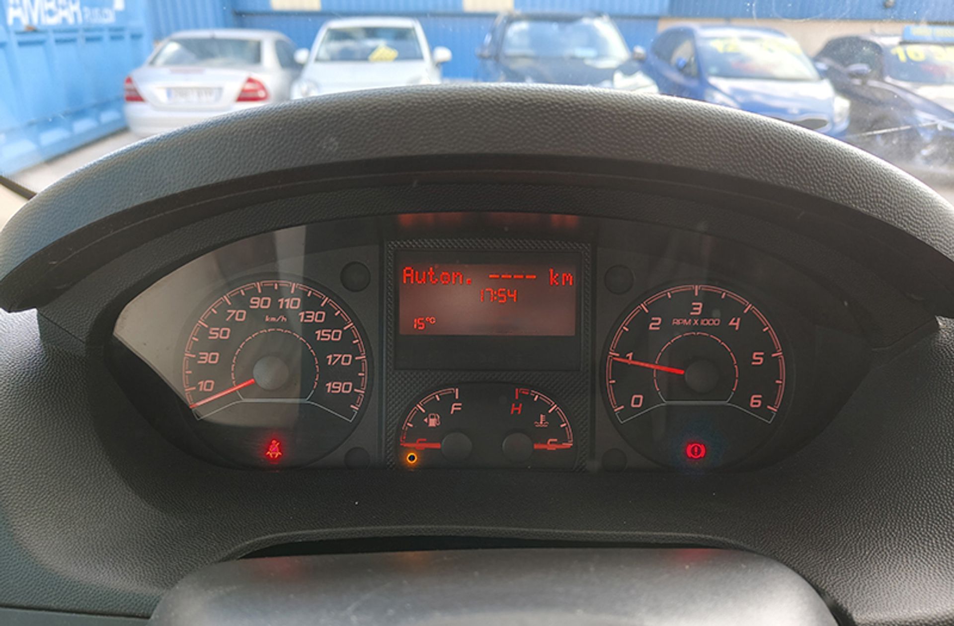 Peugeot Boxer Furgon BlueHDi 140 435 L3H3 - foto 16