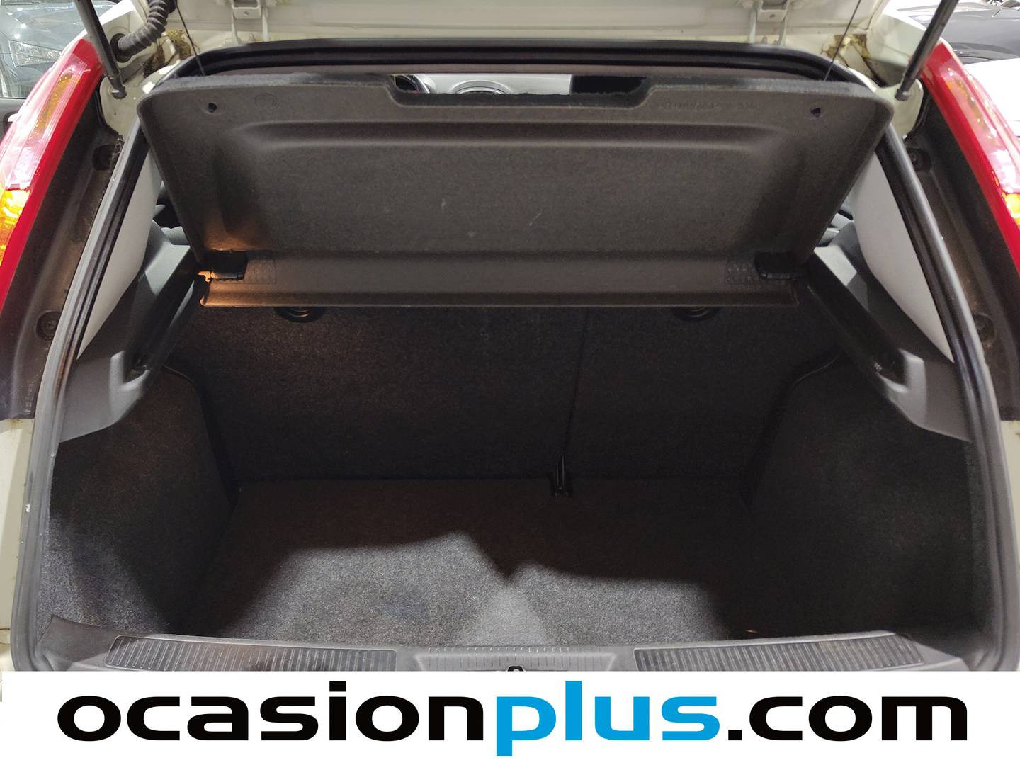 Fotos maletero Fiat Punto Fiat Punto 1.4 S&S Easy (77 CV)