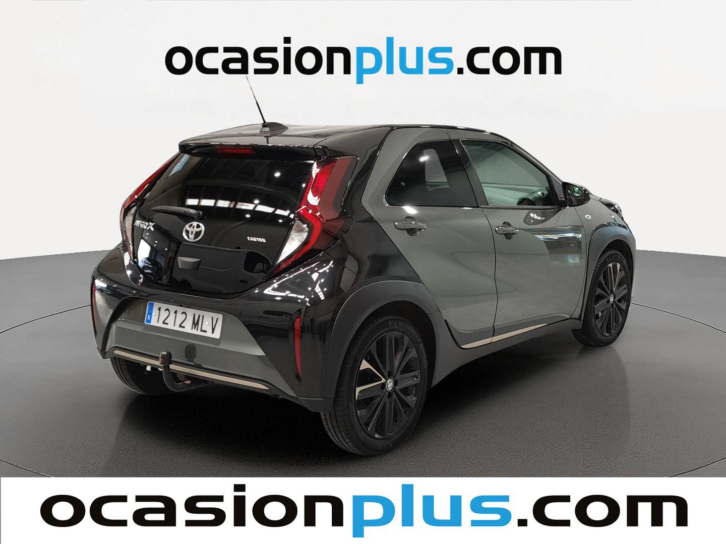 Foto trasera Toyota Aygo X Cross Toyota Aygo X Cross 1.0 VVT-I Like (72 CV) derecha