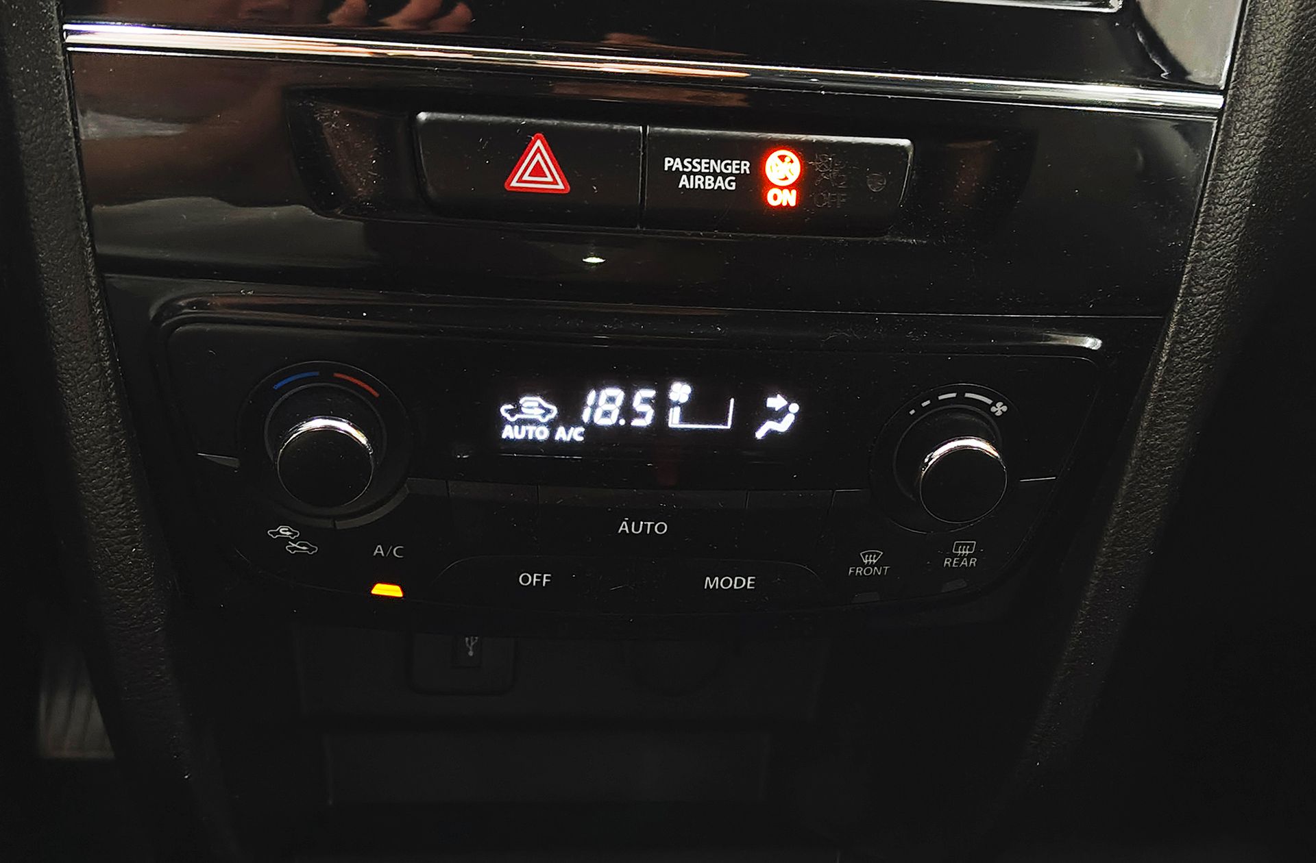 Suzuki Vitara 1.6 VVT GLE - foto 35
