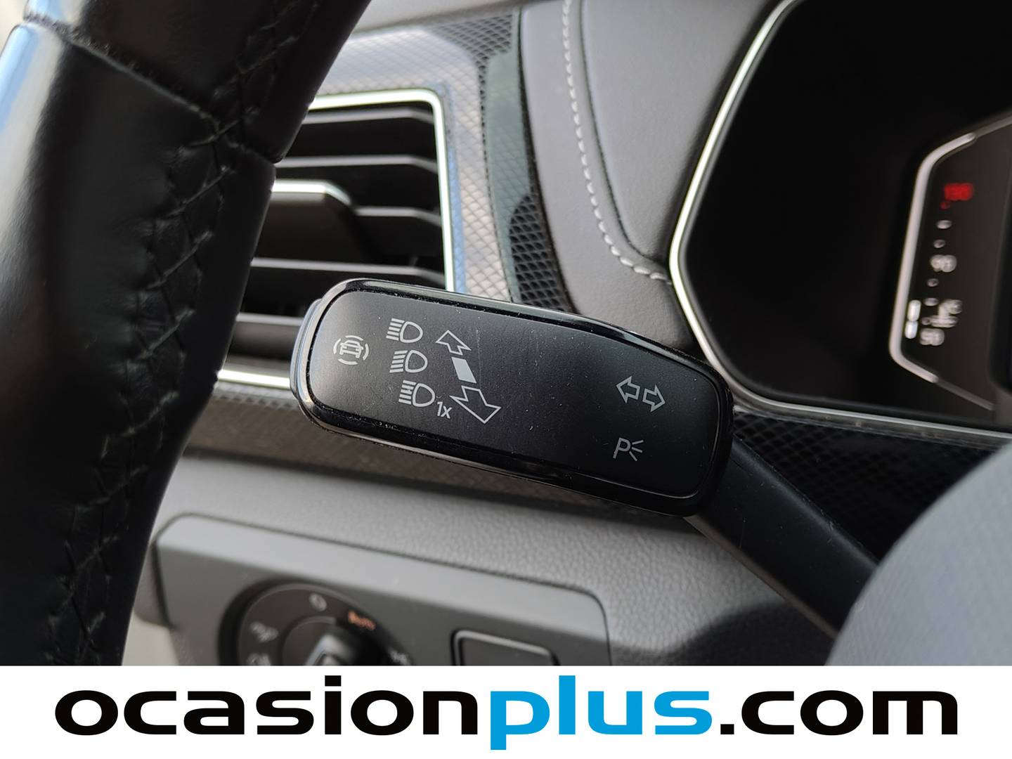 Foto Volkswagen T-Cross Volkswagen T-Cross R-Line 1.0 TSI (116 CV) DSG