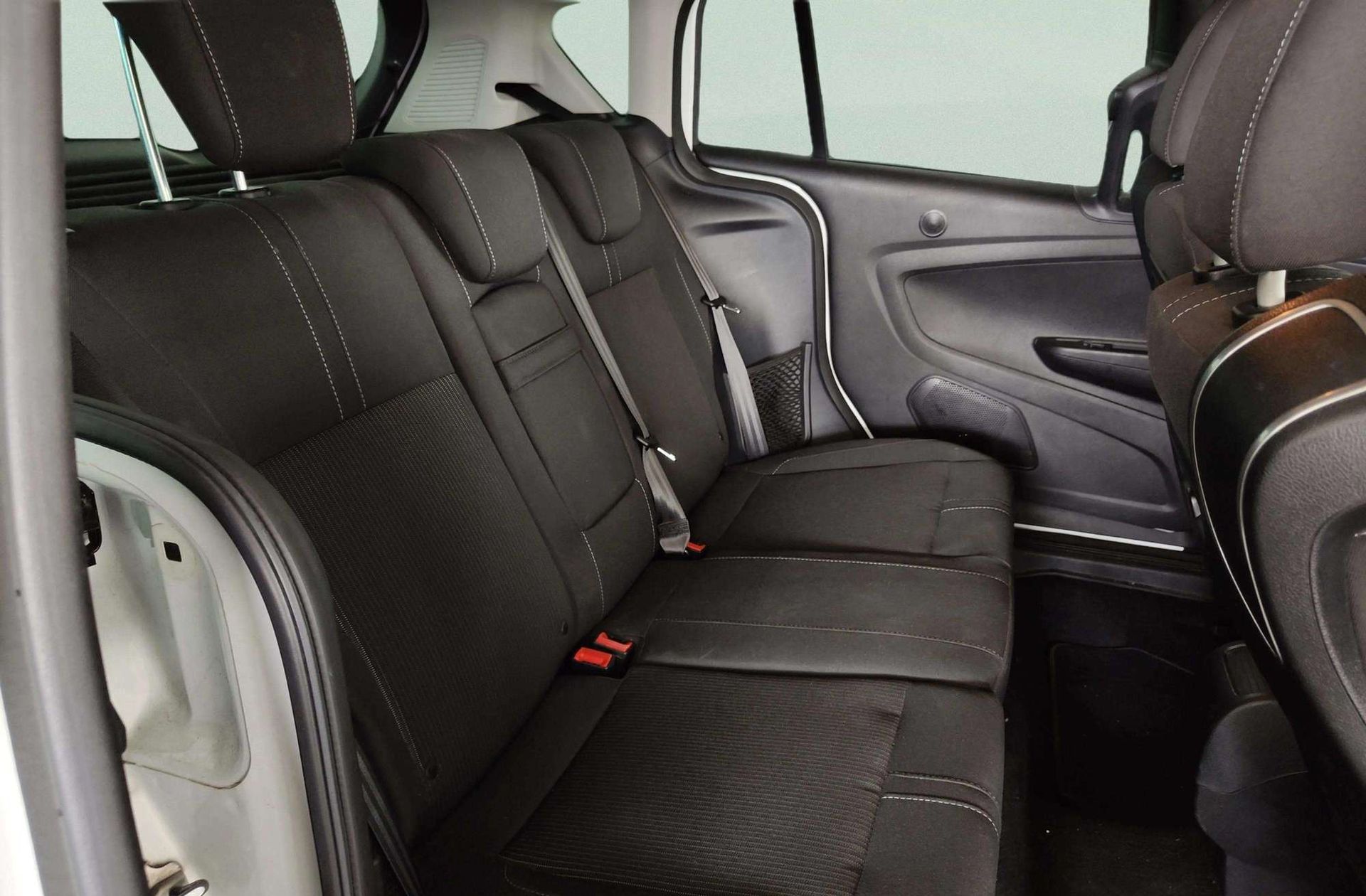 Ford B-Max 1.0 EcoBoost Titanium - foto 15