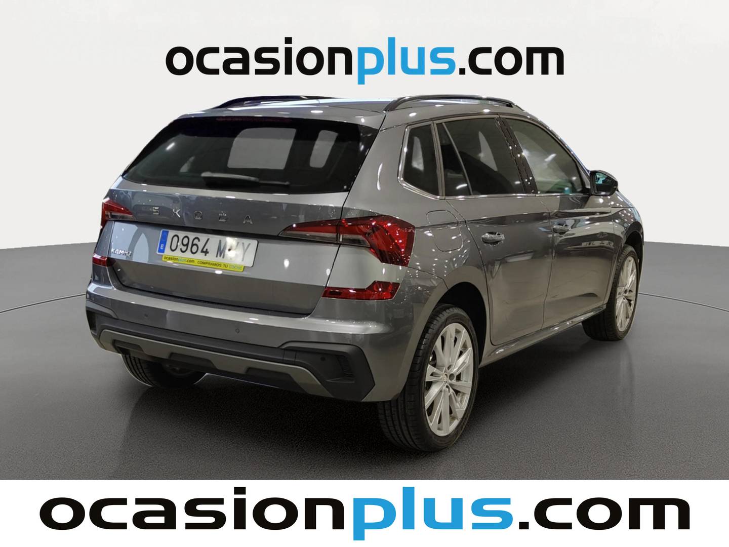 Foto trasera Skoda Kamiq Skoda Kamiq 1.0 TSI Design DSG (115 CV) derecha