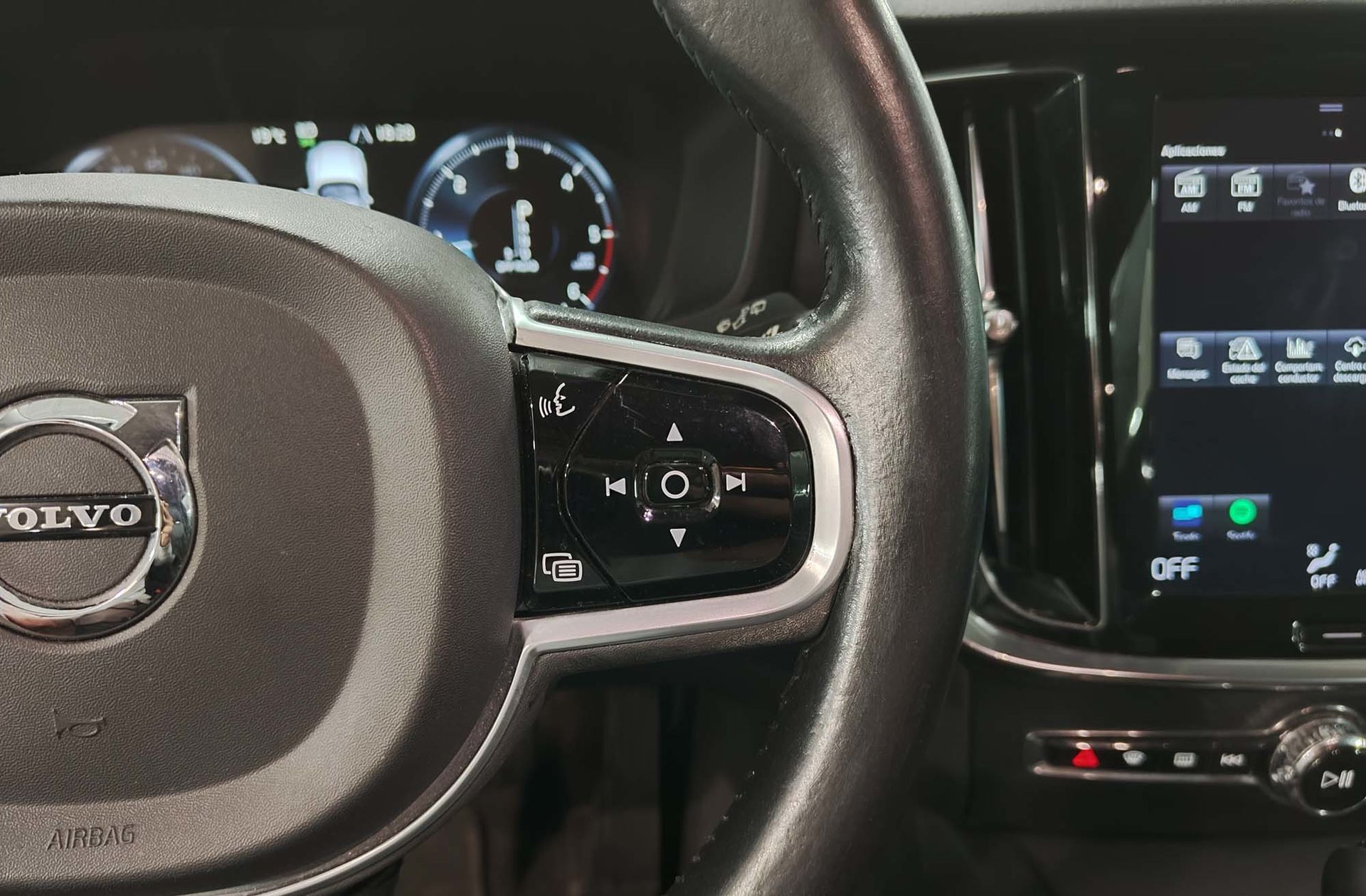 Volvo V60 D4 AWD - foto 30