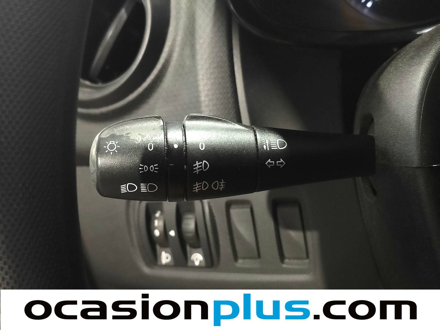Renault Clio Renault Clio Sport Tourer 1.2 16V Authentique E6 (75 CV) gasolina