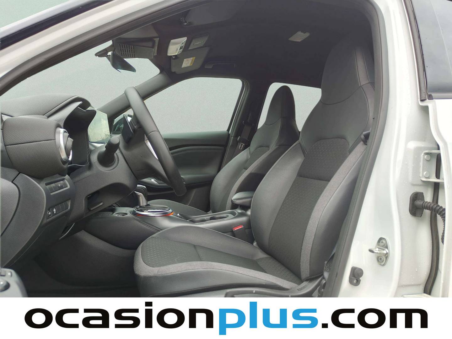 Foto Nissan JUKE Nissan Juke DIG-T N-Connecta 4x2 DCT (114 CV)