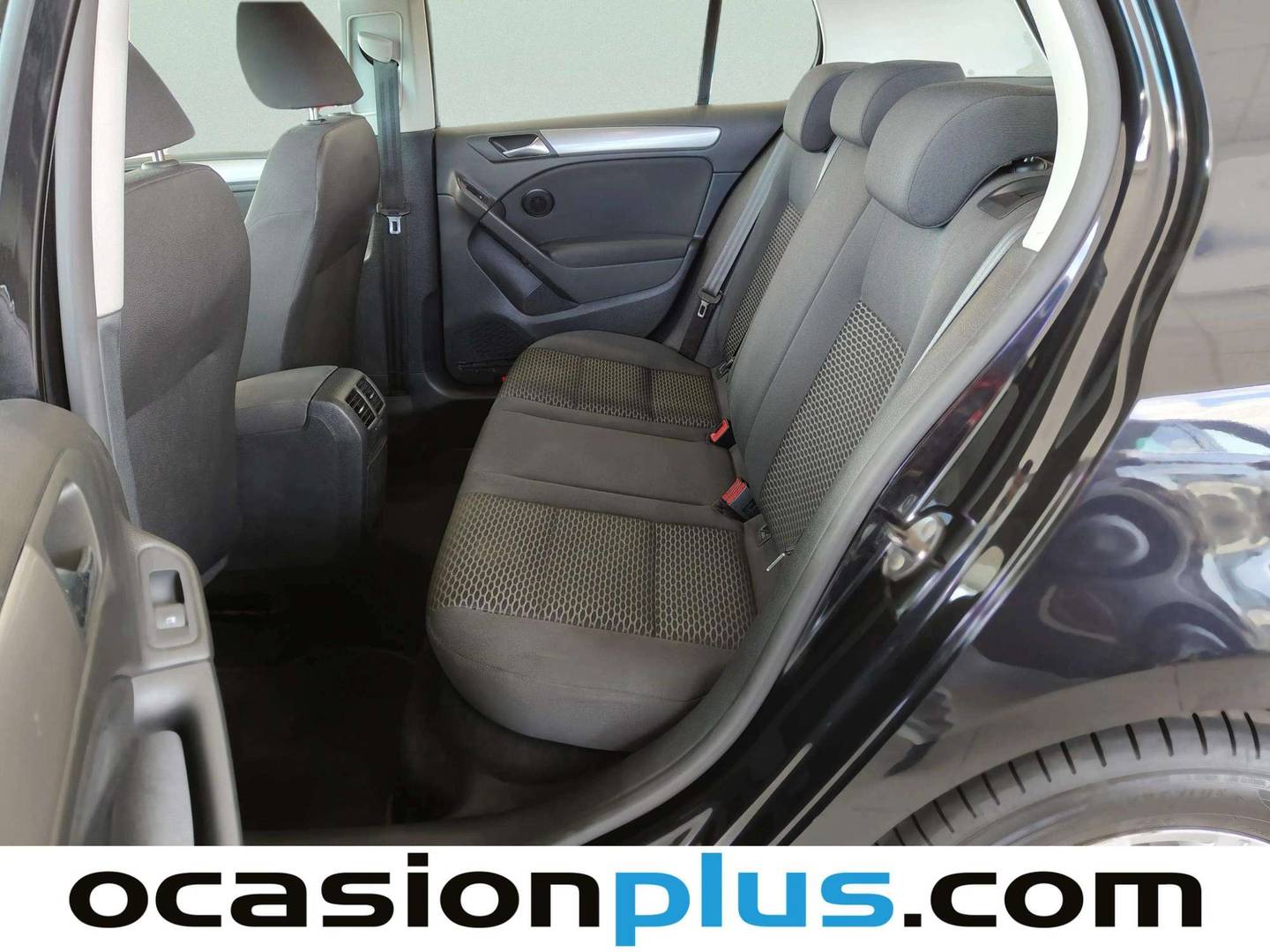 Foto asientos traseros Volkswagen Golf Volkswagen Golf Advance 1.6 TDI DPF (105 CV)