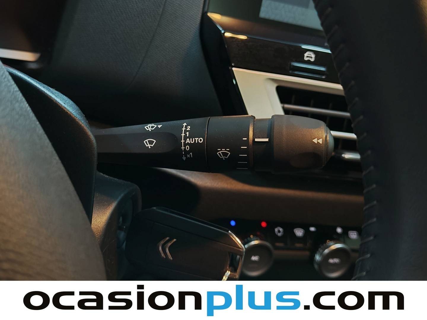 Foto Citroën C4 X Citroen C4 X PureTech 100 S&S 6v You (102 CV)