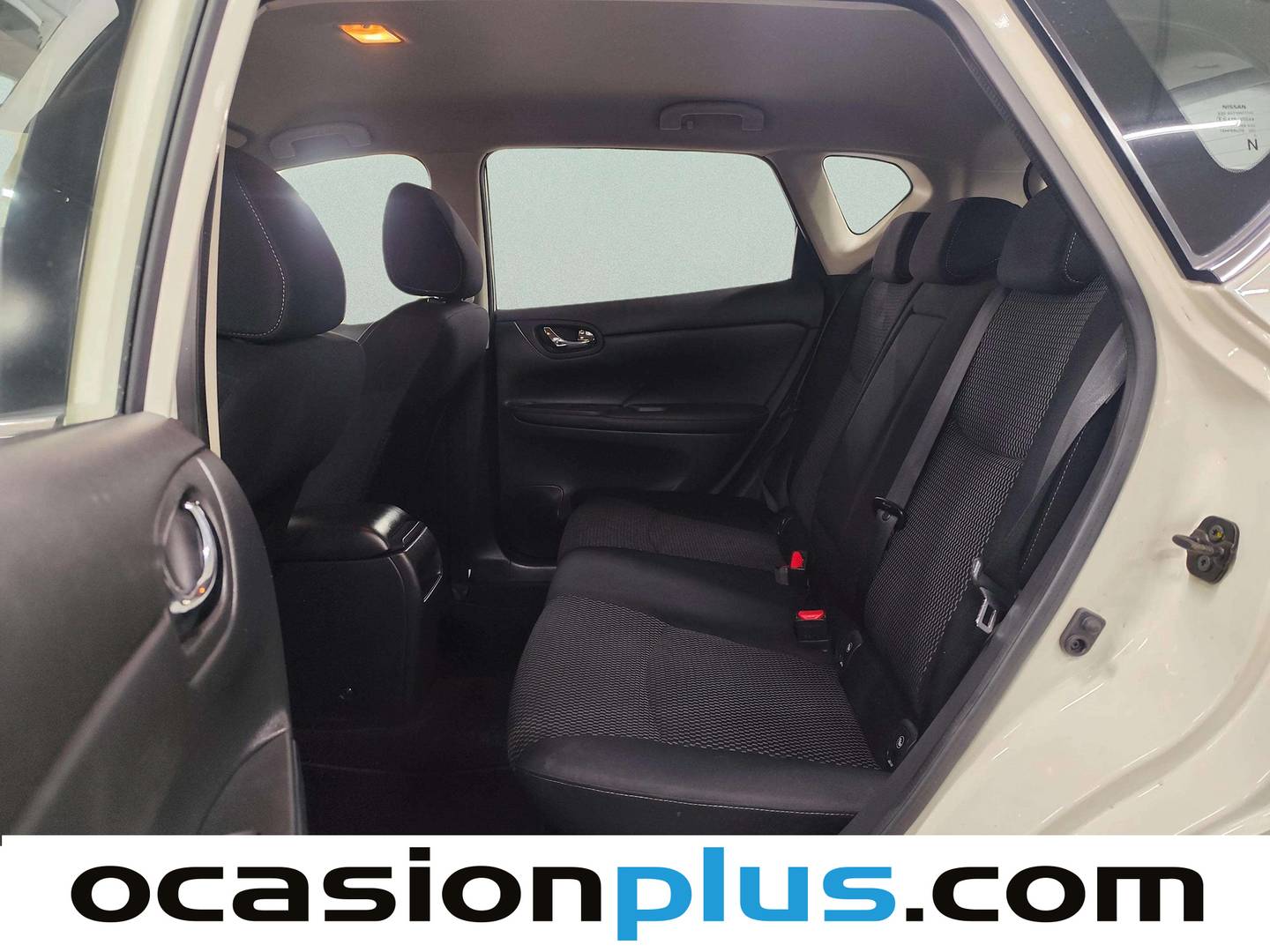 Foto asientos traseros Nissan PULSAR Nissan Pulsar 1.2 DIG-T Acenta (115 CV)