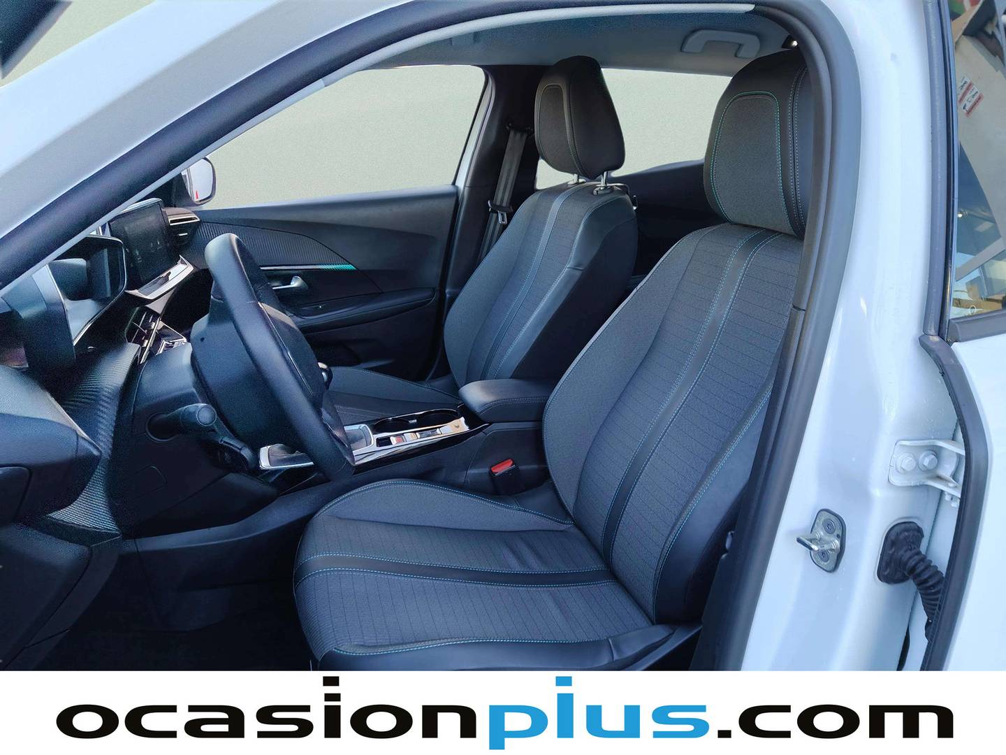 Foto asientos delanteros Peugeot 2008 Peugeot 2008 BlueHDi 110 Allure Pack (110 CV)