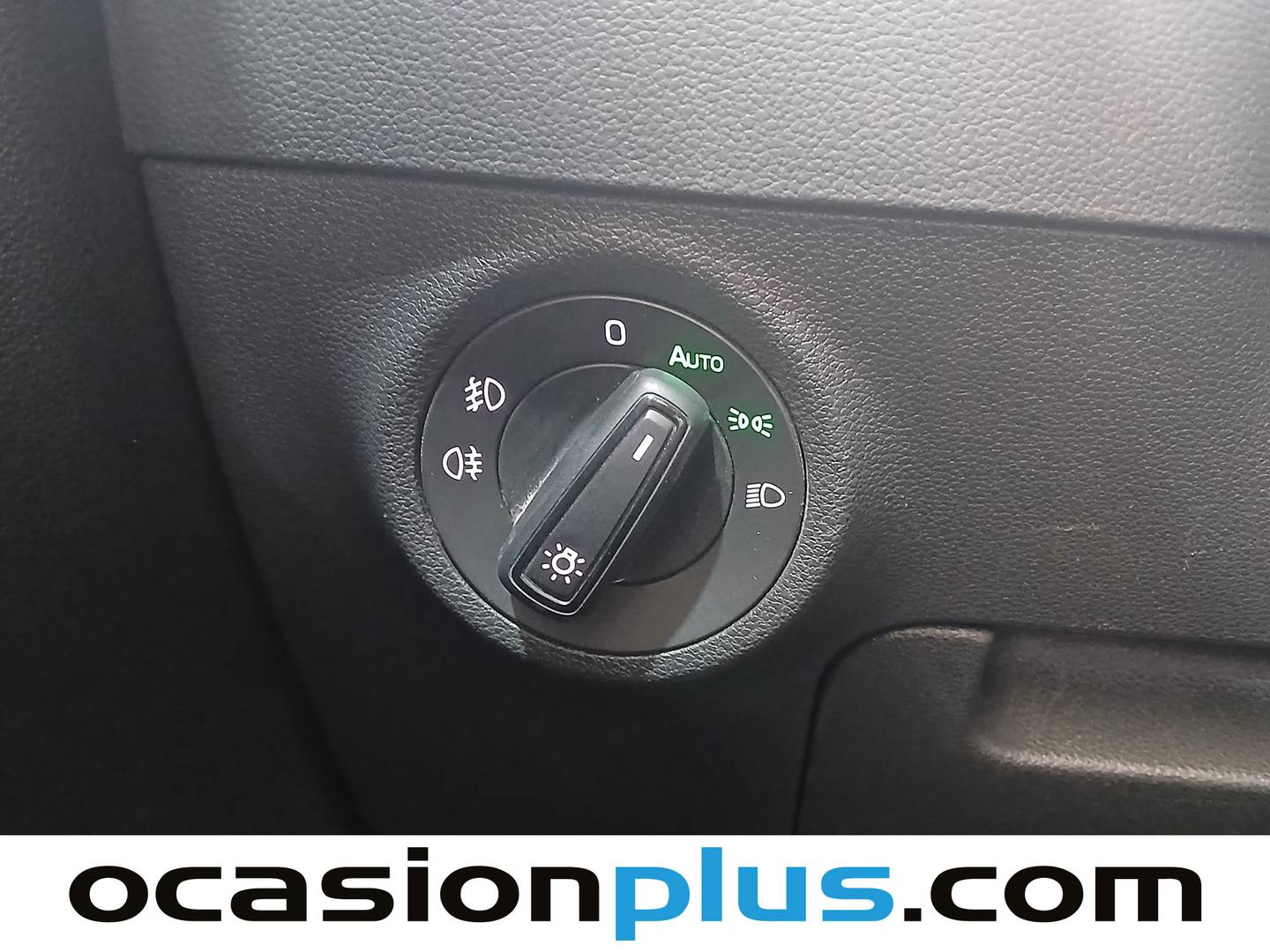 Skoda Karoq Skoda Karoq 2.0 TDI Ambition 4X4 DSG (150 CV) seminuevo