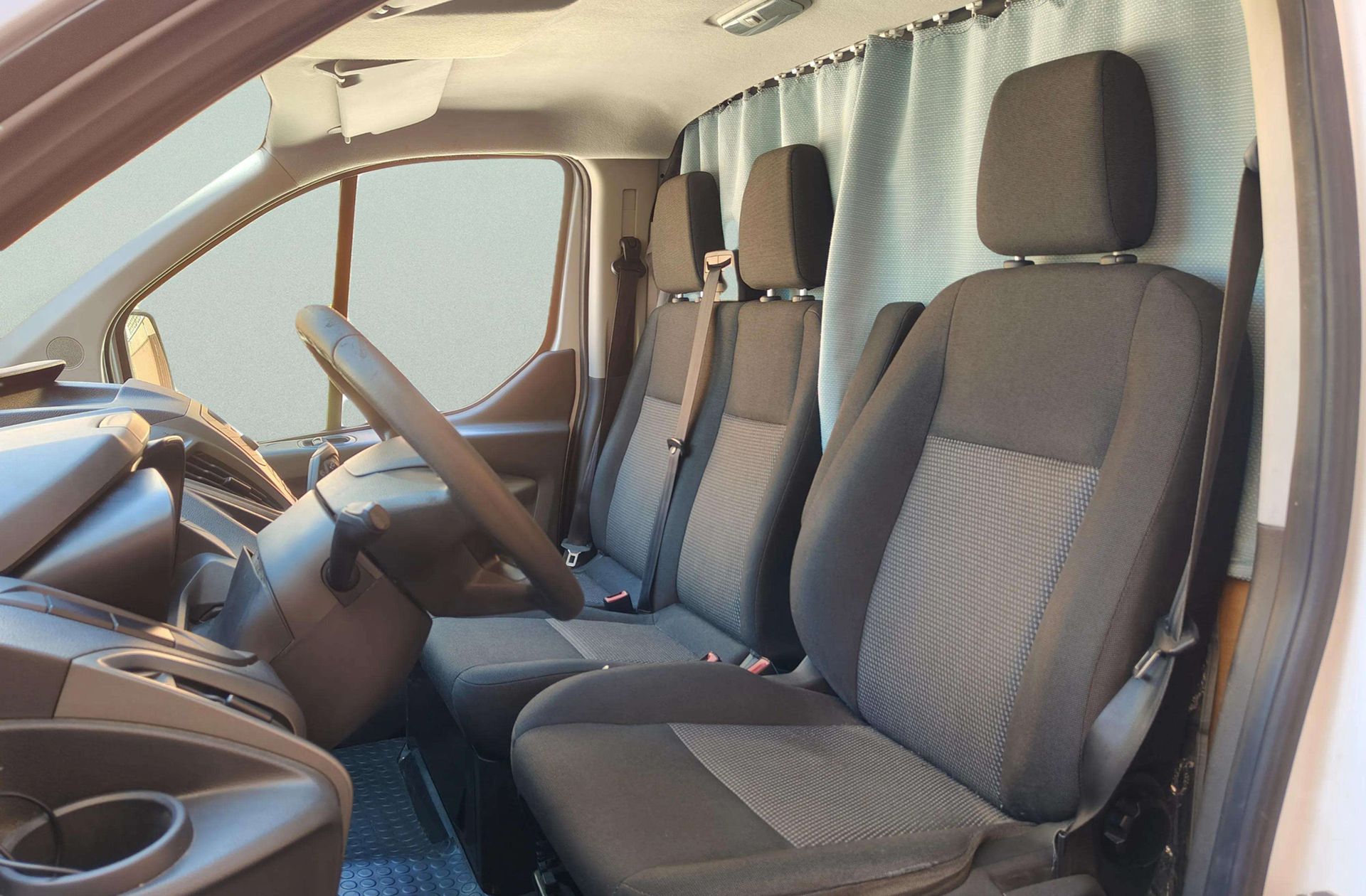 Ford Transit Custom Furgon 2.2 TDCi 250 L1 Ambiente 3 plazas Camper - foto 16