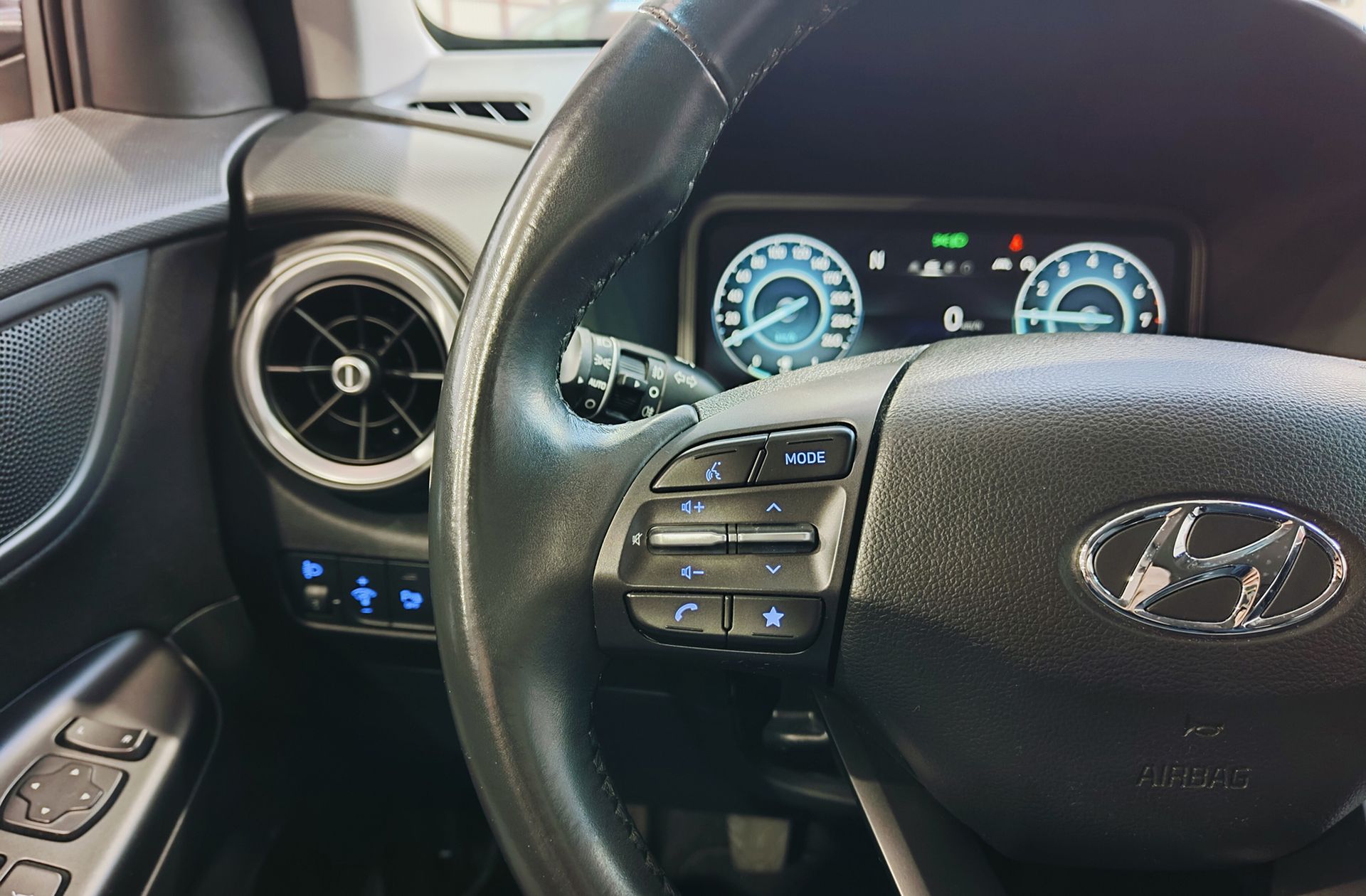 Hyundai Kona 1.0 T-GDi 48V Maxx 4x2 - foto 25
