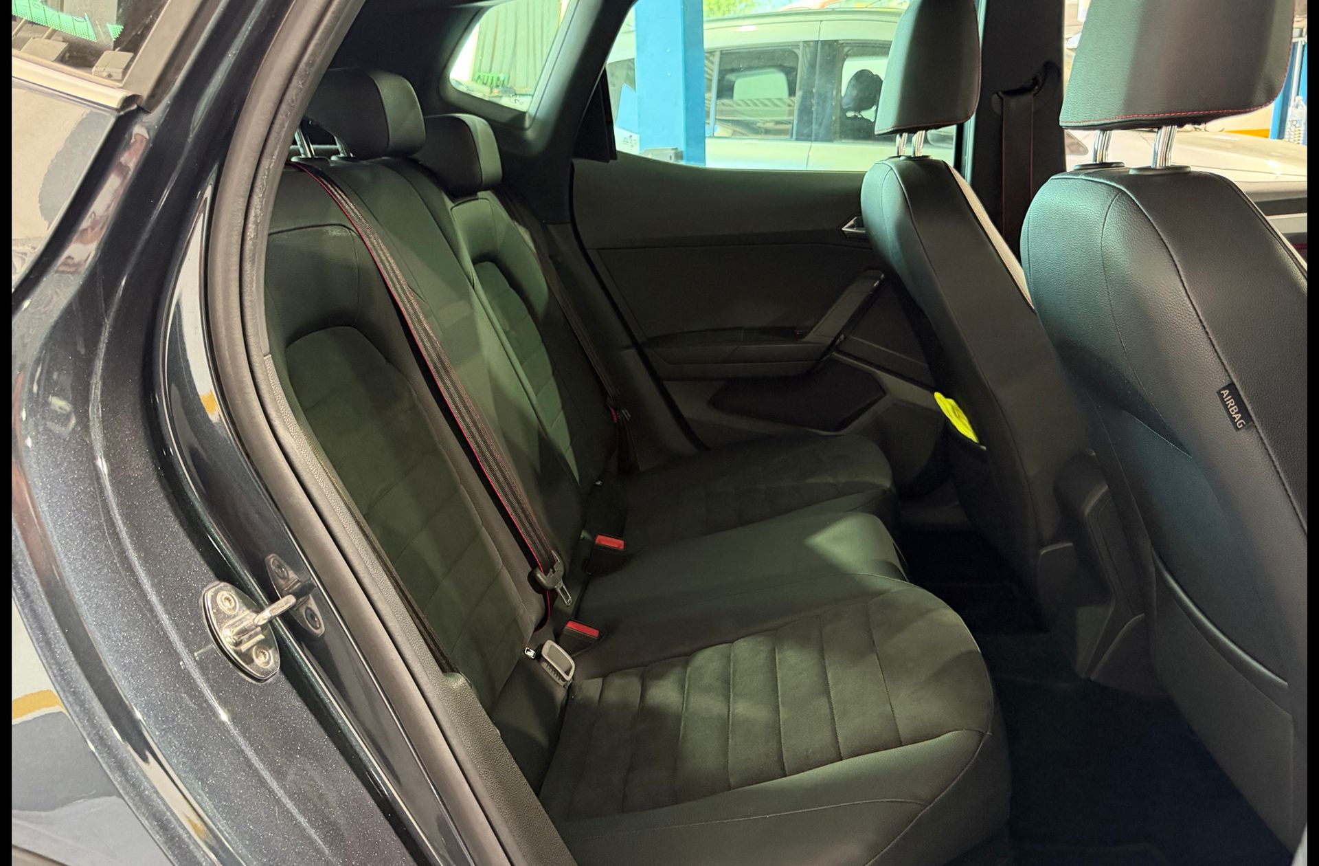 SEAT Arona 1.0 TSI Ecomotive FR Edition - foto 19