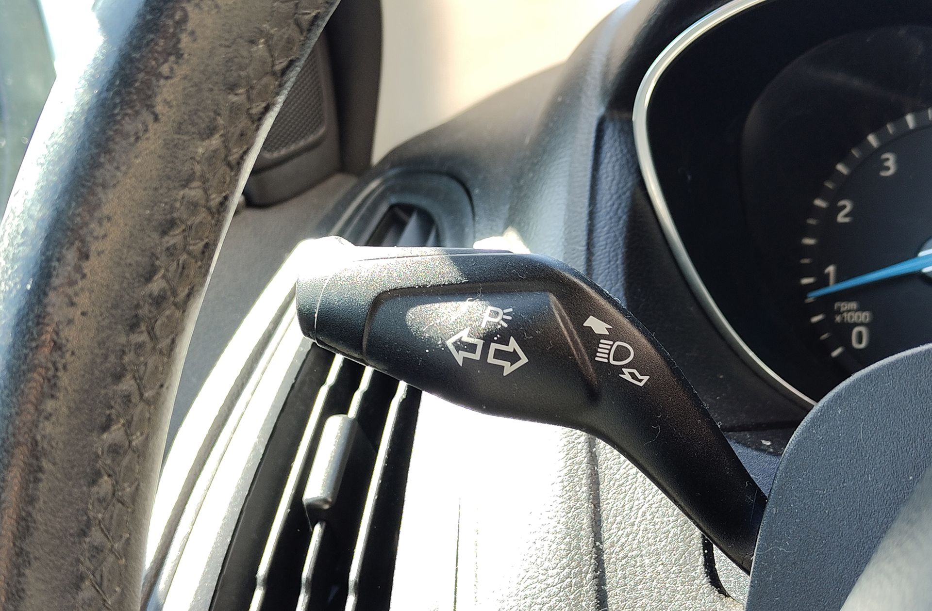 Ford Focus SportBreak 1.0 EcoBoost Business - foto 23