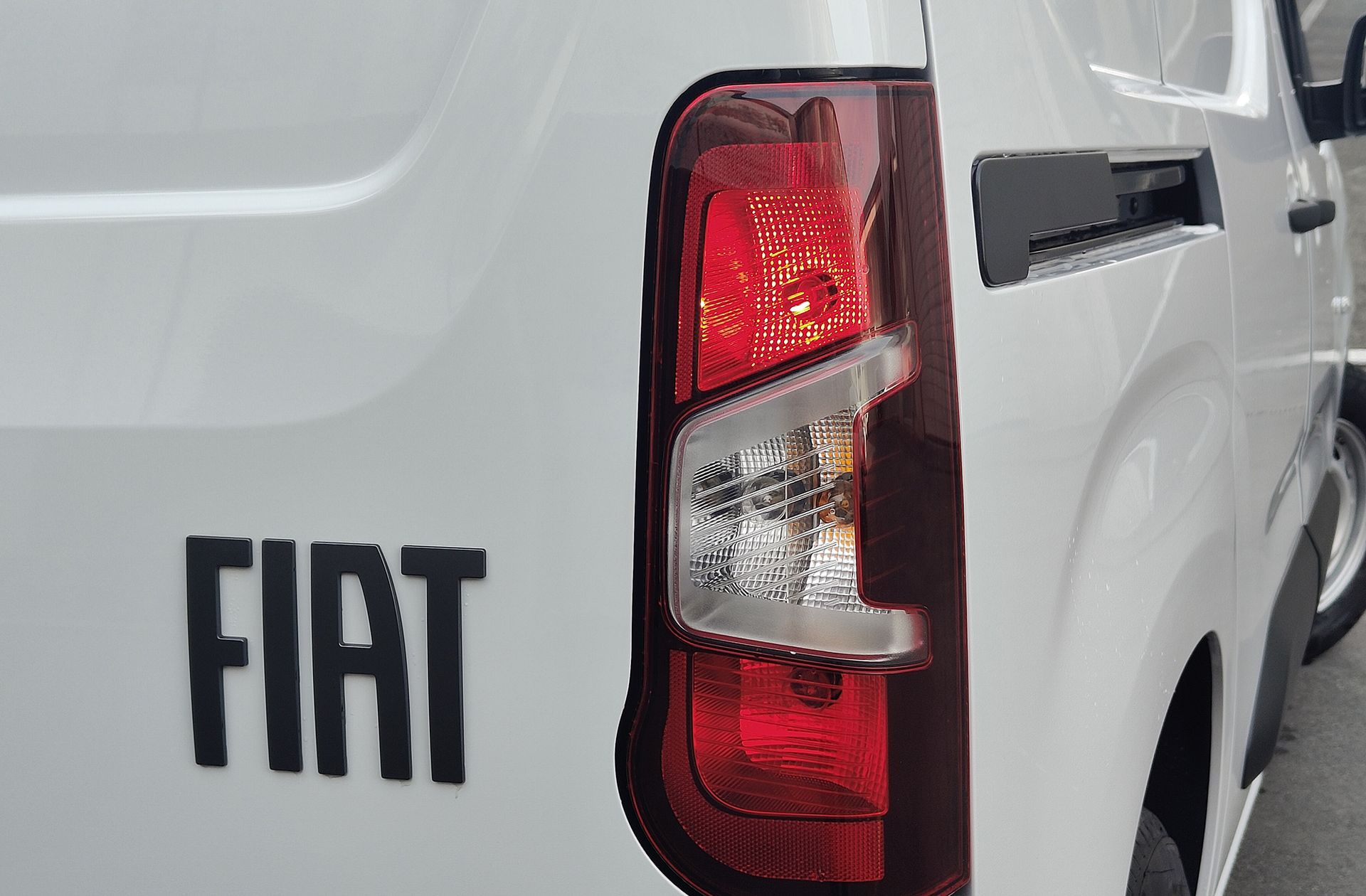 Fiat Doblò Furgon BlueHDi M - foto 14