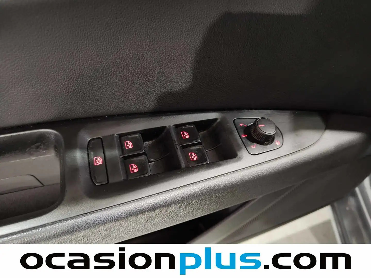 Foto Seat León SEAT León 1.6 TDI S&S Style Connect Plus (110 CV)