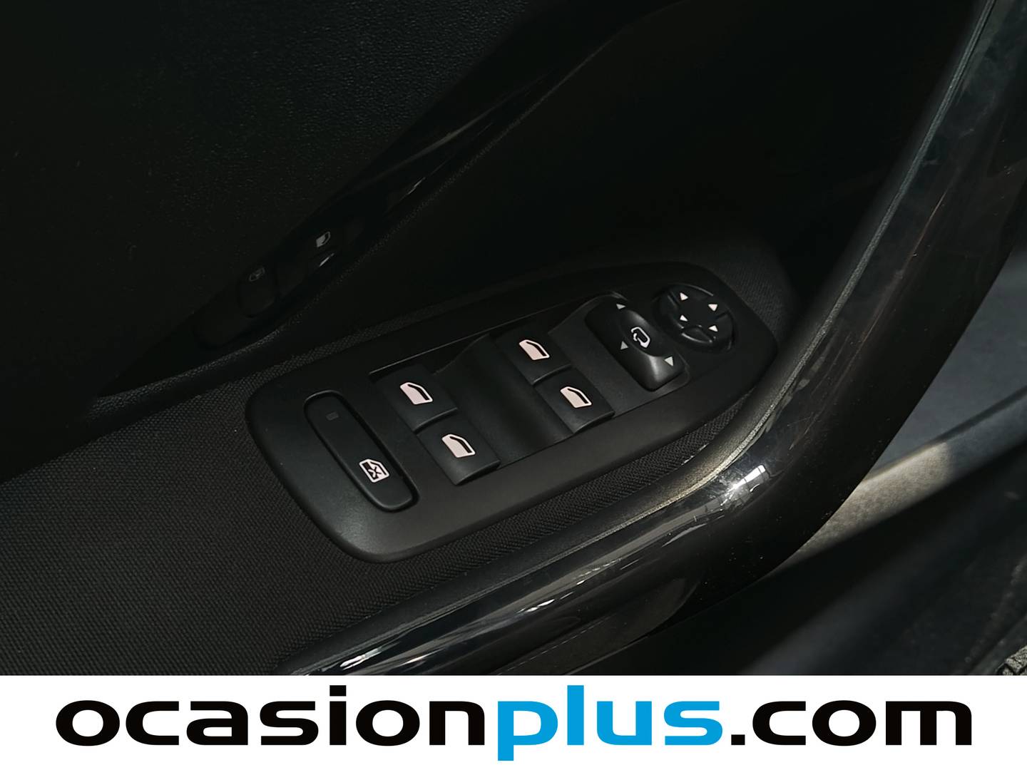 Foto Peugeot 2008 Peugeot 2008 PureTech 110 S&S Signature (110 CV)