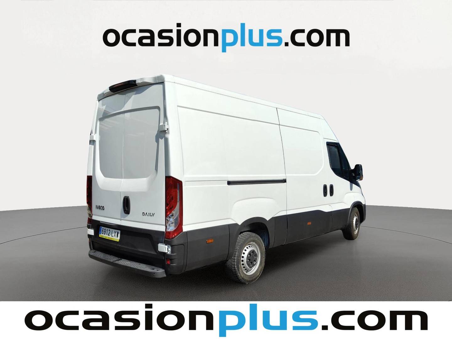 Foto trasera Iveco Daily Iveco Daily Furgon 35 S 16 V 3520L/H2 (156 CV) derecha