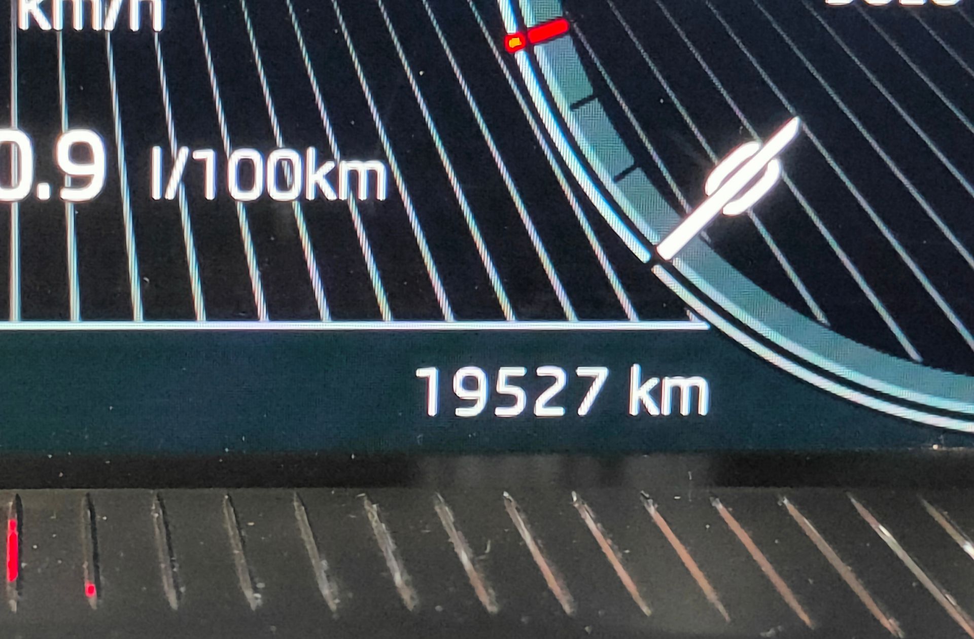 Škoda Kamiq 1.0 TSI Ambition DSG - foto 9