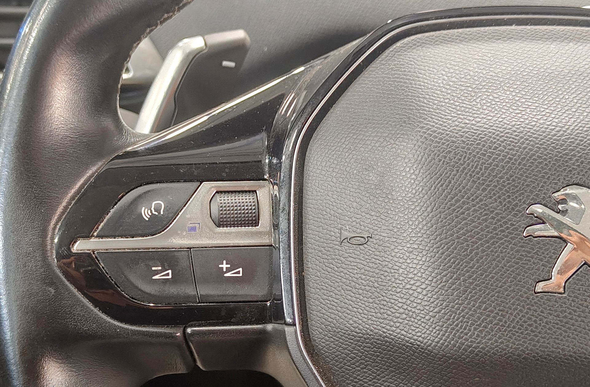 Peugeot 5008 BlueHDi 130 Allure Pack EAT8 7 plazas - foto 33