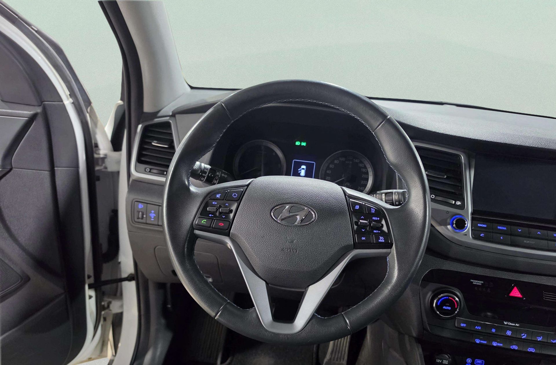 Hyundai Tucson 1.7 CRDi Blue Drive Klass Nav 4x2 - foto 19